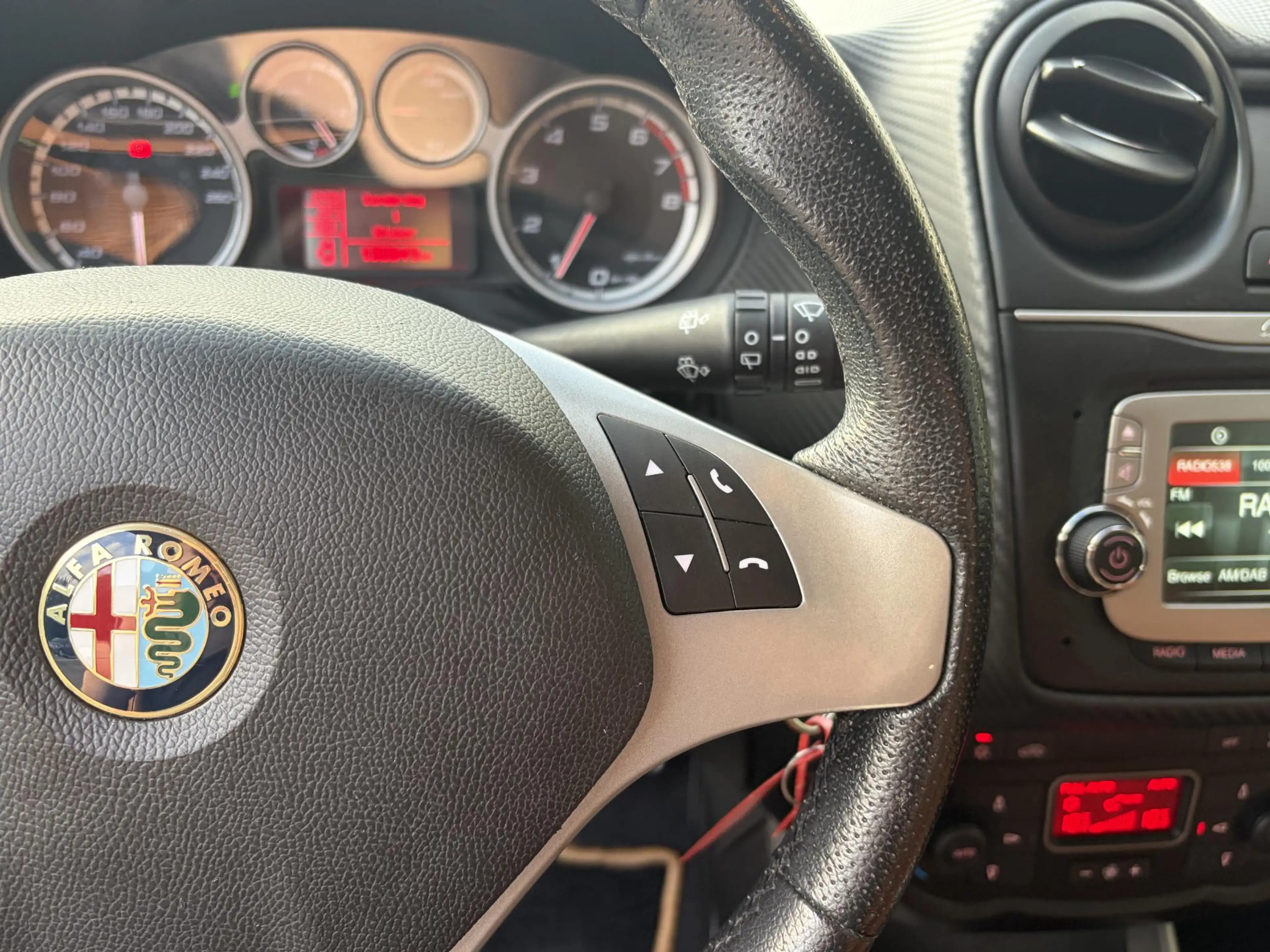 Alfa Romeo MiTo 0.9 TwinAir Distinctive / NL-Auto / Vol-Leder / 2e — photo 15
