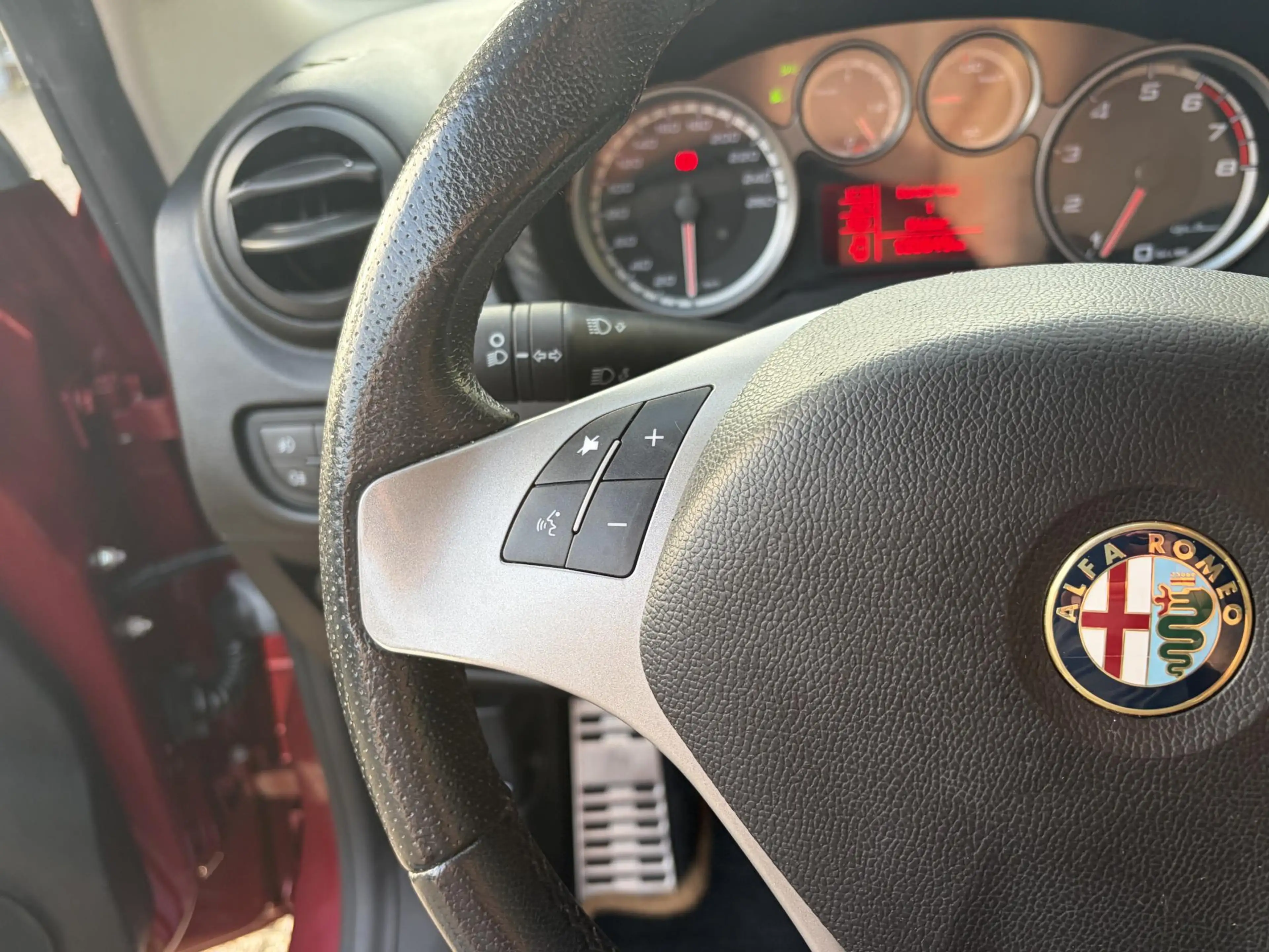 Alfa Romeo MiTo 0.9 TwinAir Distinctive / NL-Auto / Vol-Leder / 2e — photo 14