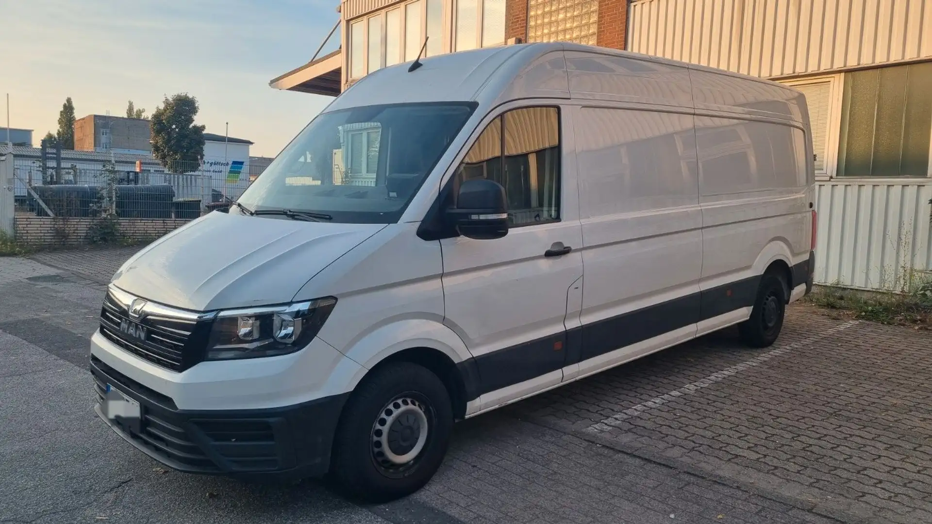 MAN TGE 3.140 Weiß - 1