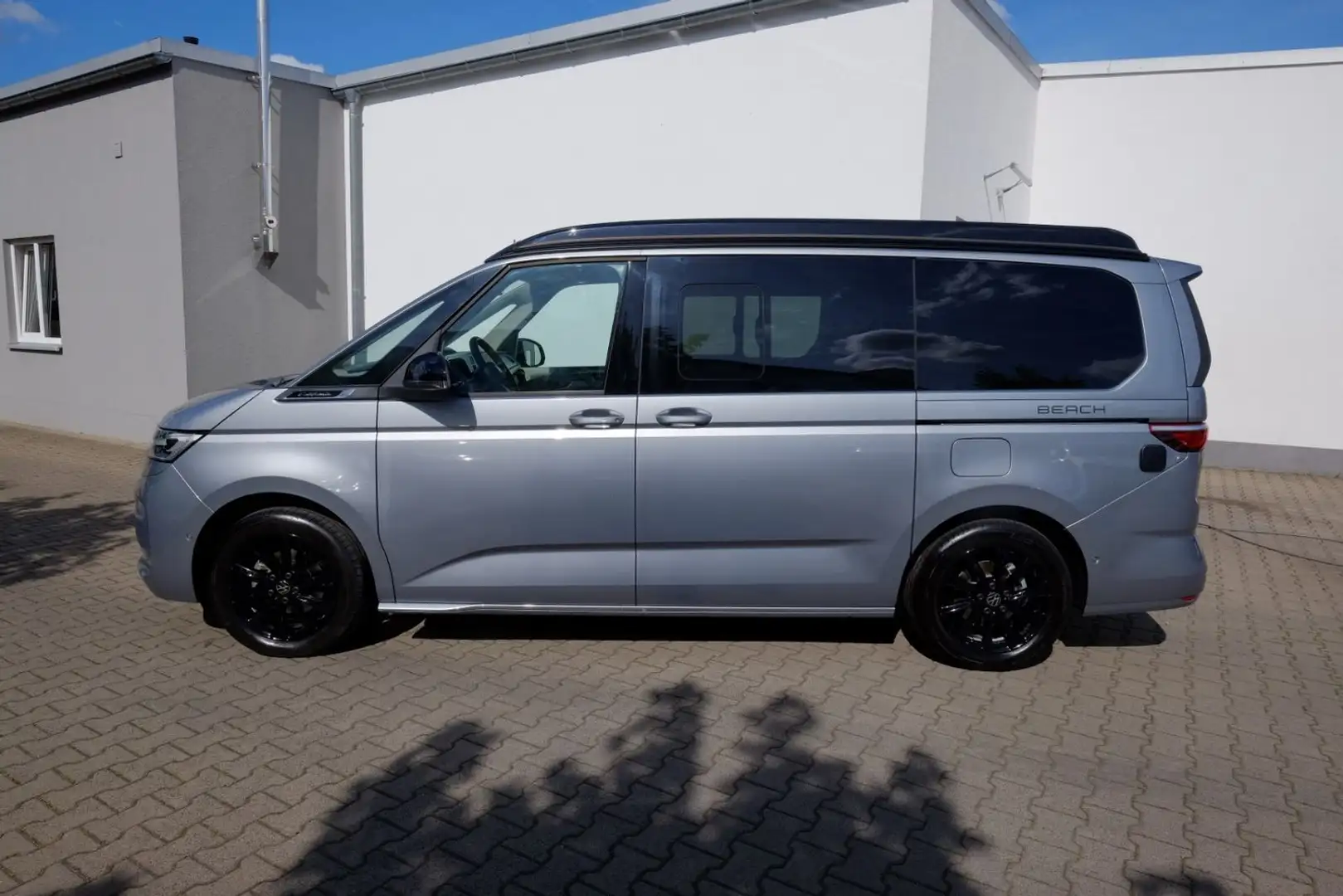 Volkswagen T7 Multivan T7 California 2.0 TDI Beach Tour/Küche/AHK/18Z Grau - 2