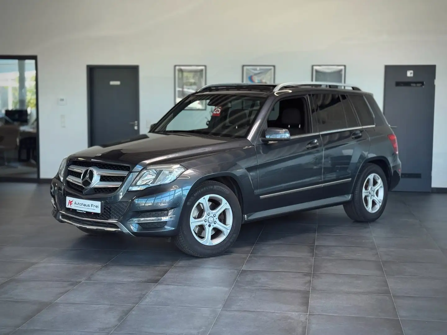 Mercedes-Benz GLK 220 4Matic *360°1.Hand*Kamera*Panor*AHK*Holz Gris - 2