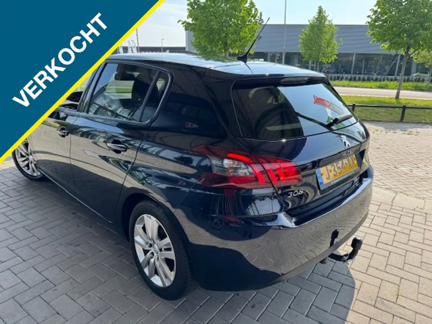 Peugeot 308 Verkocht!! 1.2 PT BLUE LEASE EXECUTIVE 5-DRS. + EC Bleu - 2