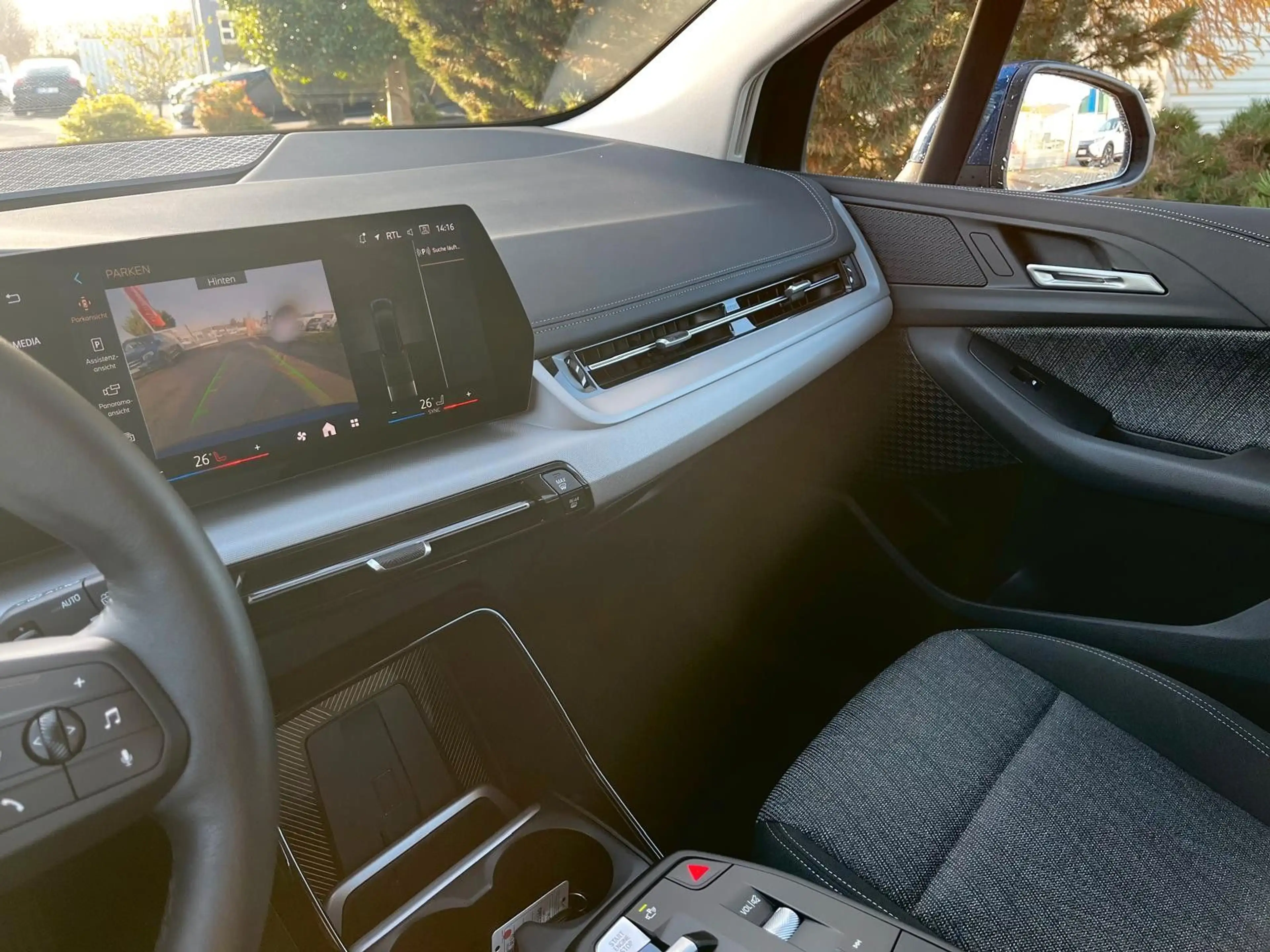 BMW 216 i Active Tourer — photo 13