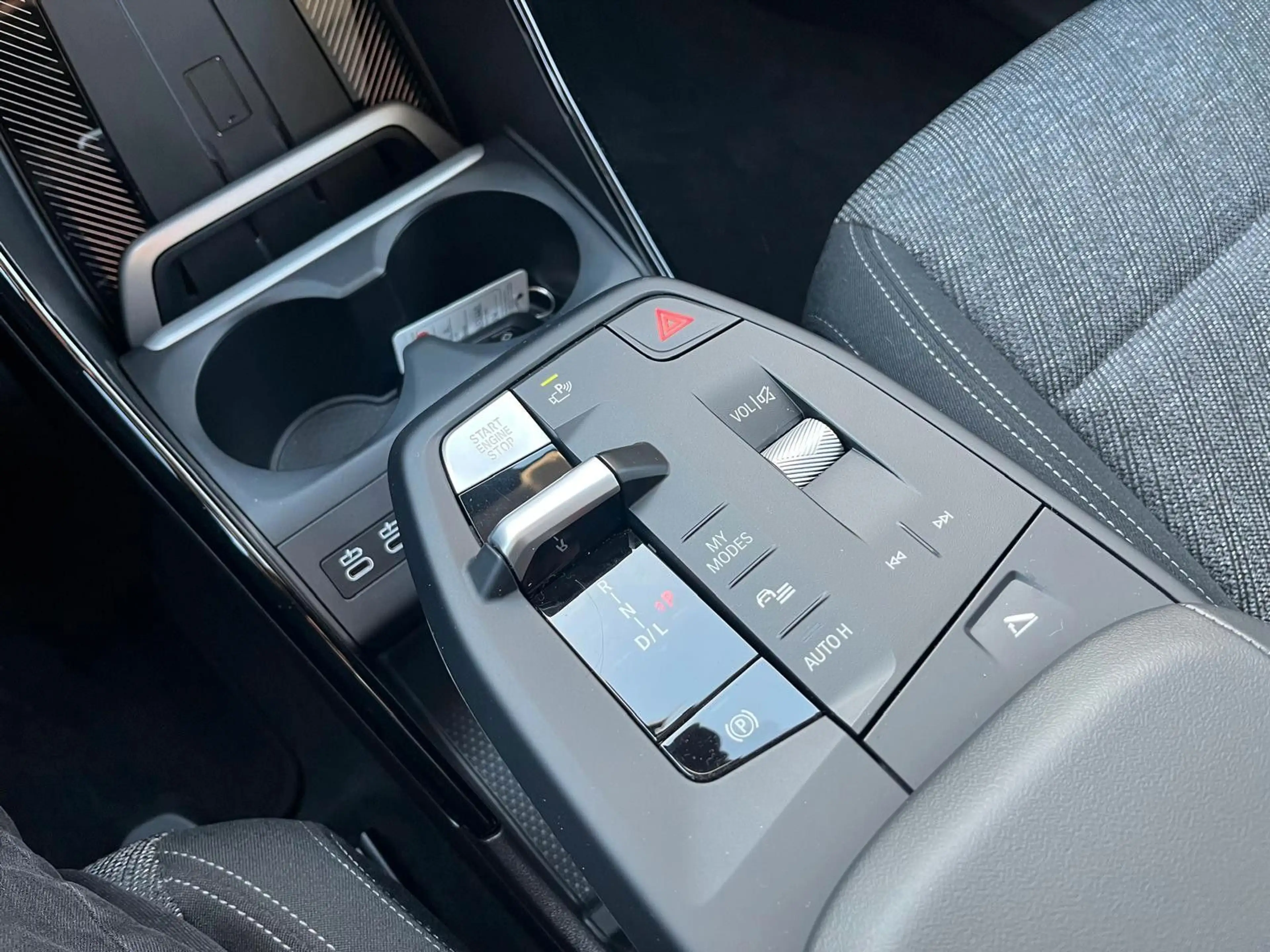BMW 216 i Active Tourer — photo 12