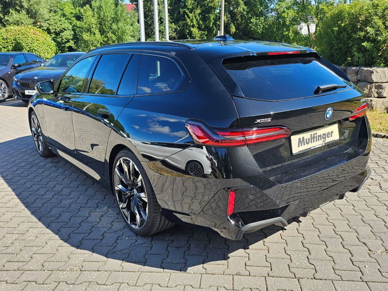BMW 550 e xDr.T.M Sport PRO IntAktL.PanoD.B+W.AHK 21" — photo 6