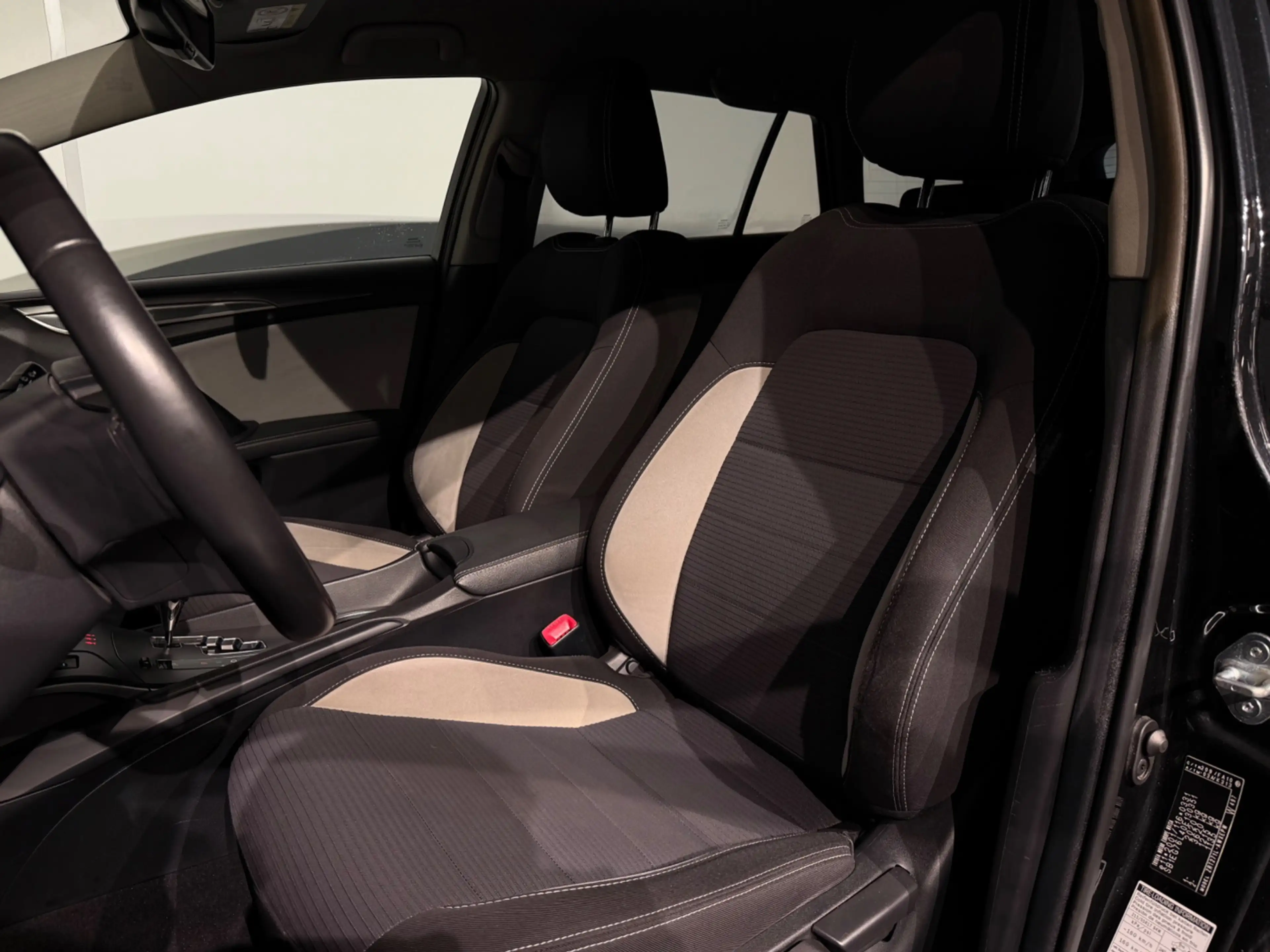 Toyota Avensis Touring Sports 1.8 VVT-i Business Plus AUT /Clima/ — photo 4