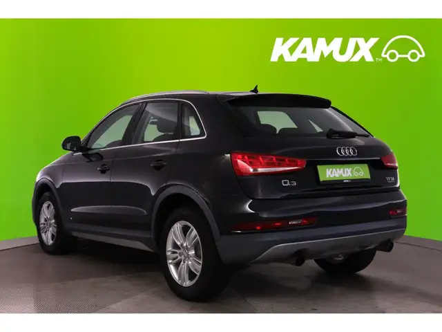Audi Q3 view 6