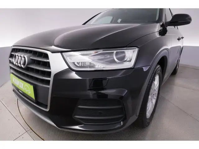 Audi Q3 view 14