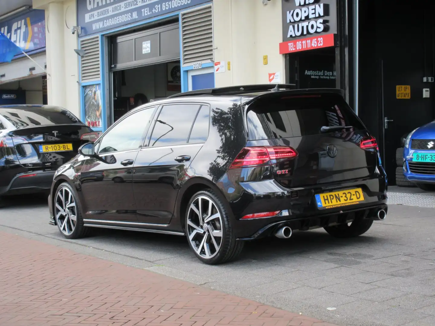 Volkswagen Golf GTI 2.0 TSI Performance Aut Virtual Camera Carplay Pan Чорний - 2