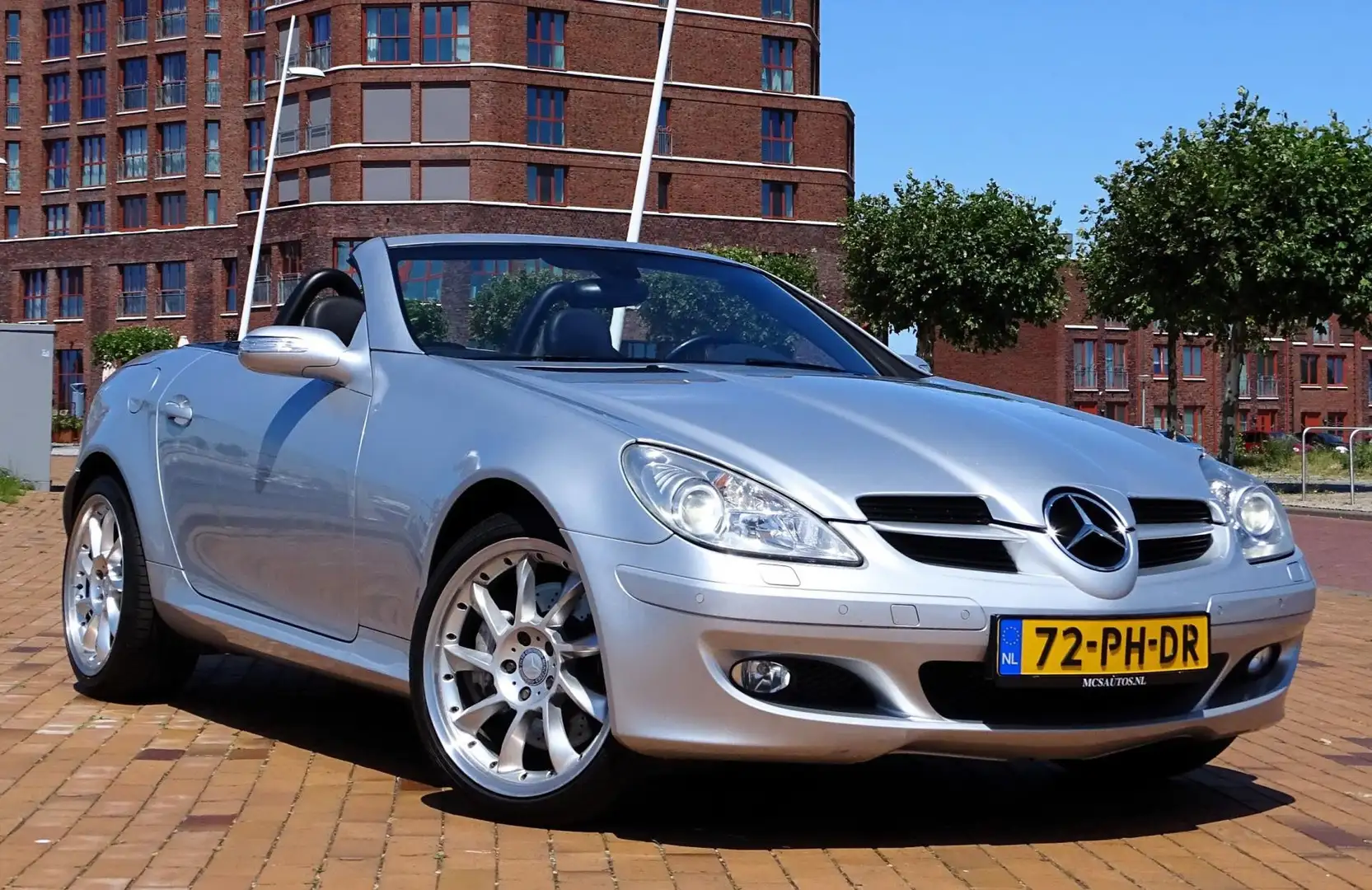Mercedes-Benz SLK 350 272pk Aut Leer Navi NL auto Grijs - 1