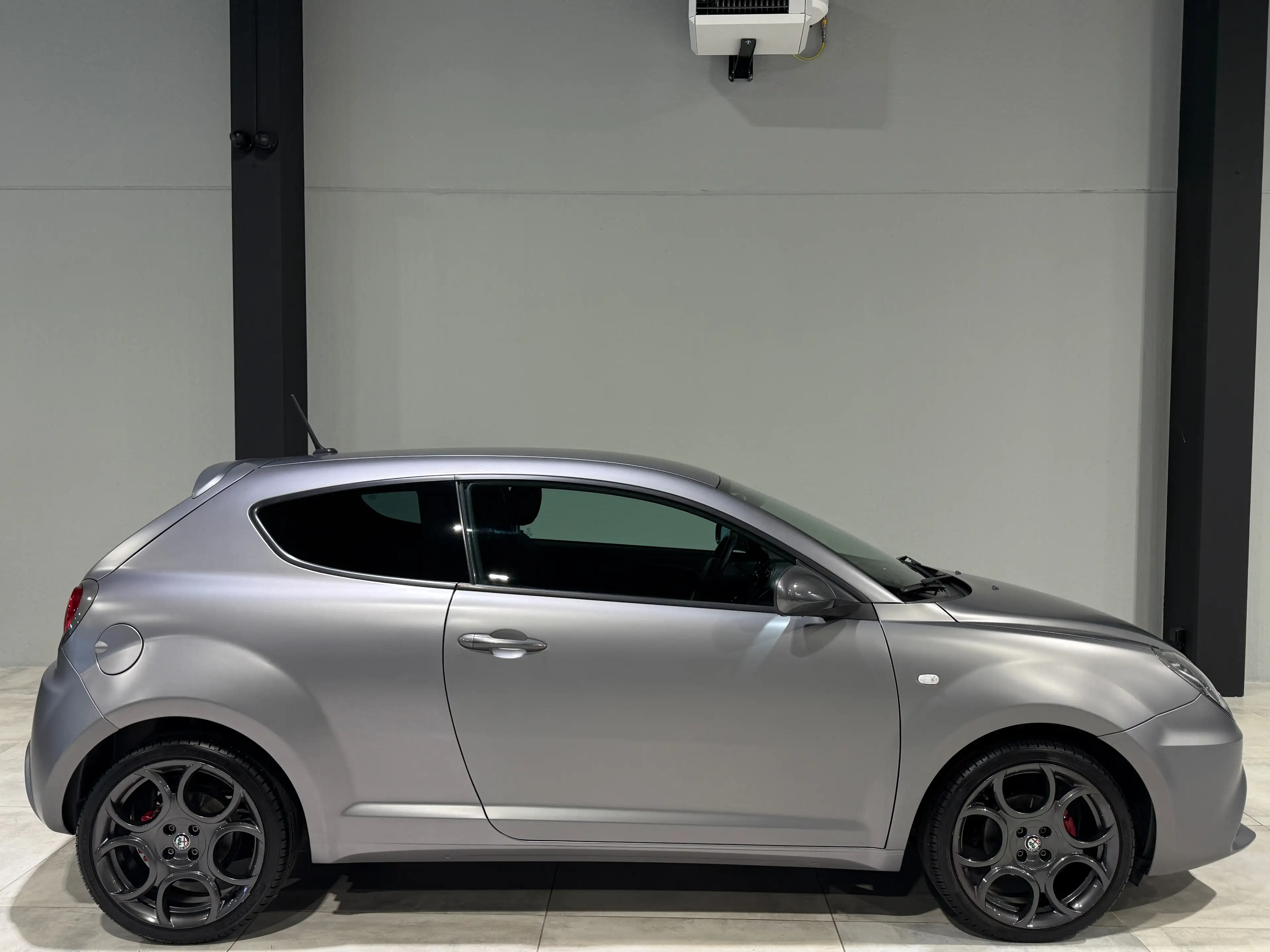 Alfa Romeo MiTo 1.4i 78CV SPORT !! MAT D’ORiGiNE !! CRUiSE CLiM+ — photo 7