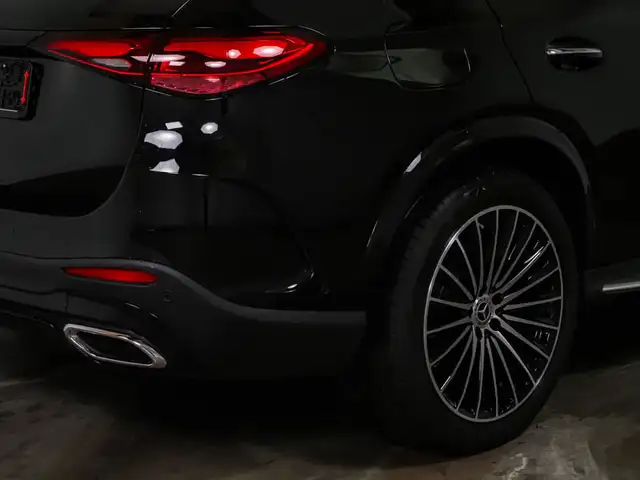 Mercedes-Benz GLC view 5
