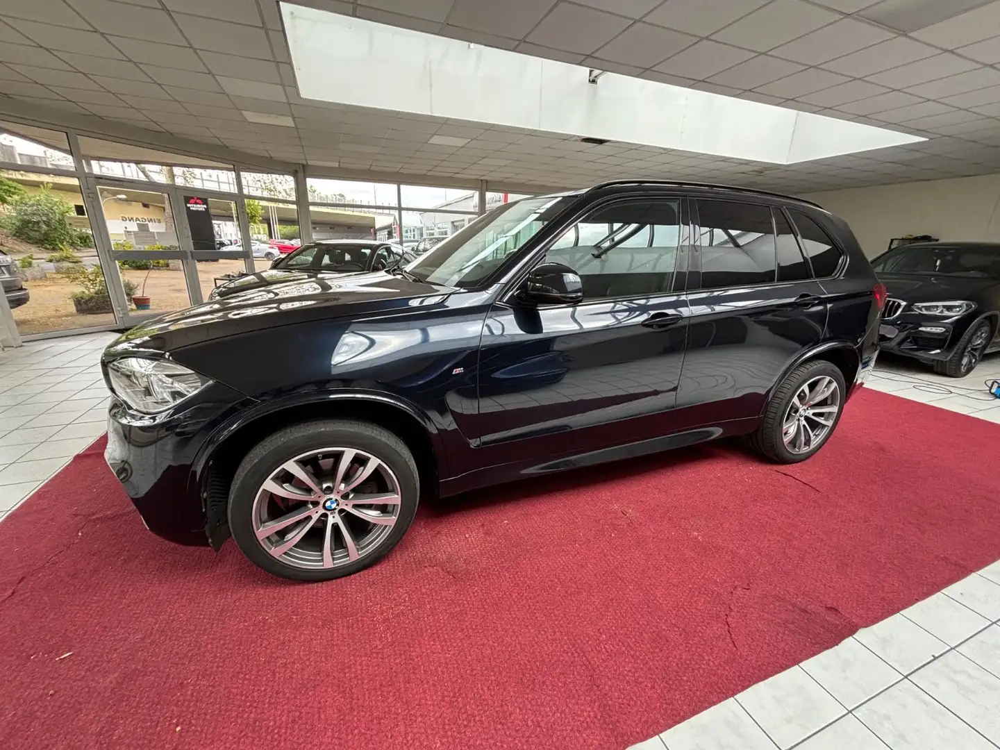 BMW X5 xDrive 25 d M-Paket NAVI+LEDER+BI-XENON+KAM Zwart - 1