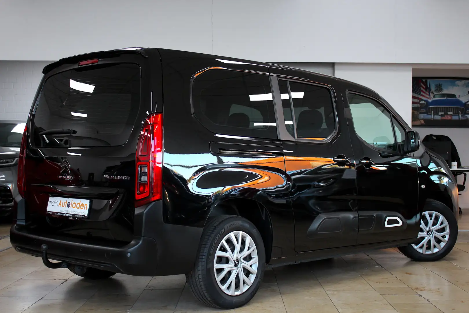 Citroen Berlingo XL Puretech *1.HAND*CAMPING*BETT*NAVI*AHK*KAMERA* Schwarz - 2