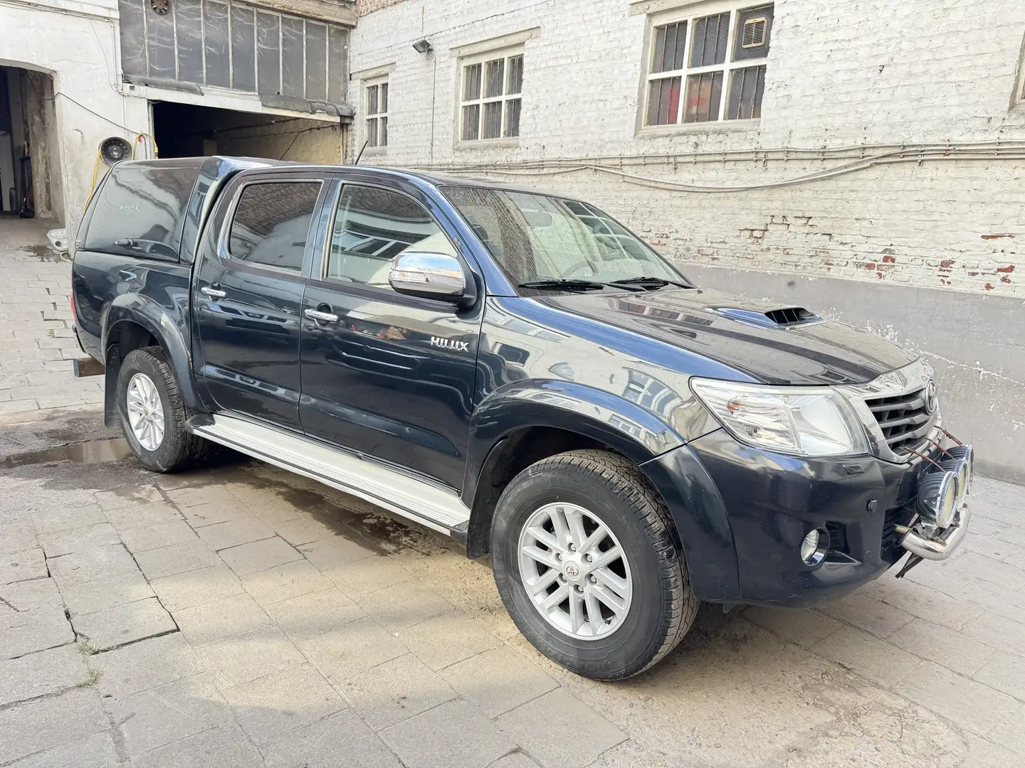 Toyota Hilux 3.0 D-4D 4WD SRX Bleu - 2