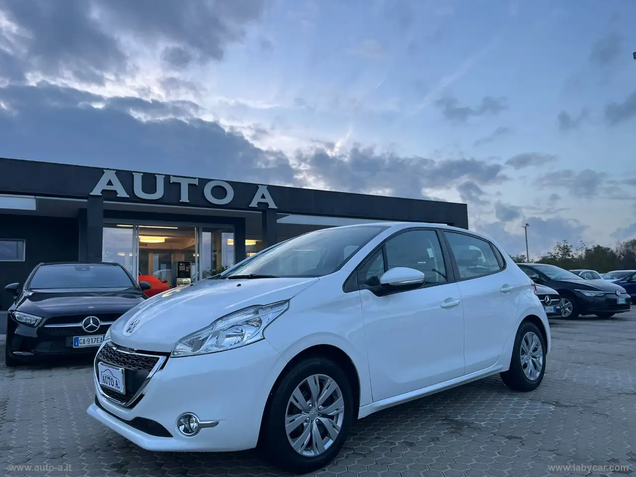 Peugeot 208