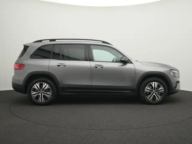 Mercedes-Benz GLB view 5