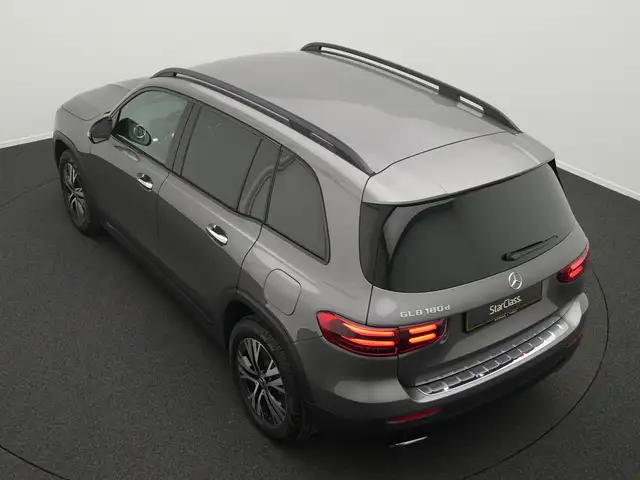 Mercedes-Benz GLB view 13