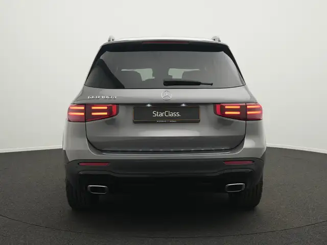 Mercedes-Benz GLB view 4