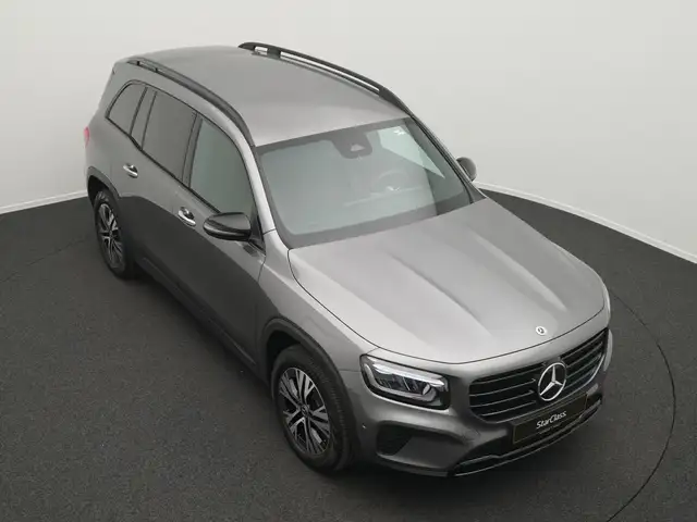 Mercedes-Benz GLB view 12