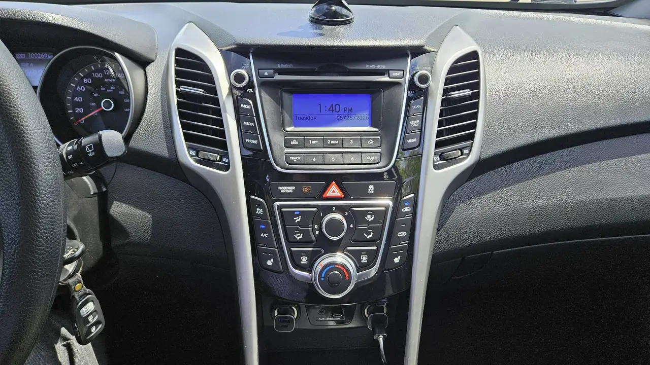 Hyundai ELANTRA снимка Hyundai ELANTRA
