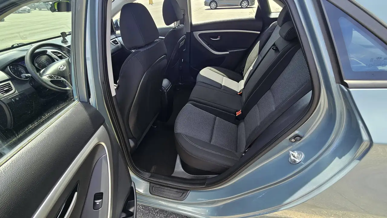 Hyundai ELANTRA снимка Hyundai ELANTRA