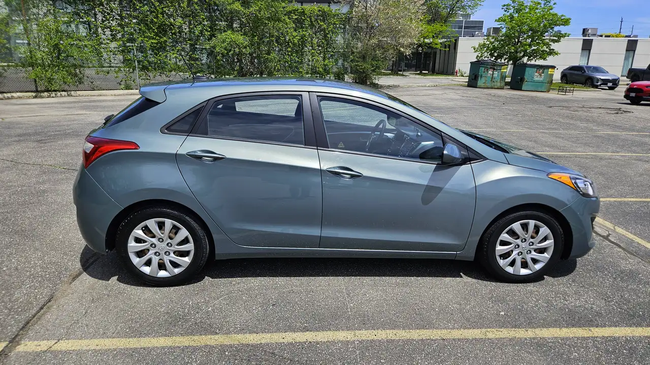 Hyundai ELANTRA снимка Hyundai ELANTRA