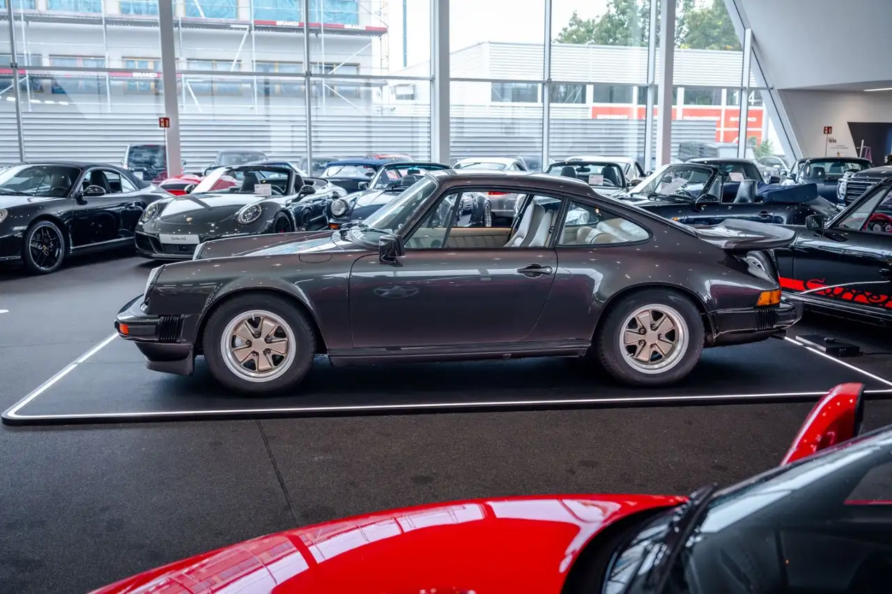 Porsche 911 G-Modell 3.0 SC *Weissach Edition*, foto 6