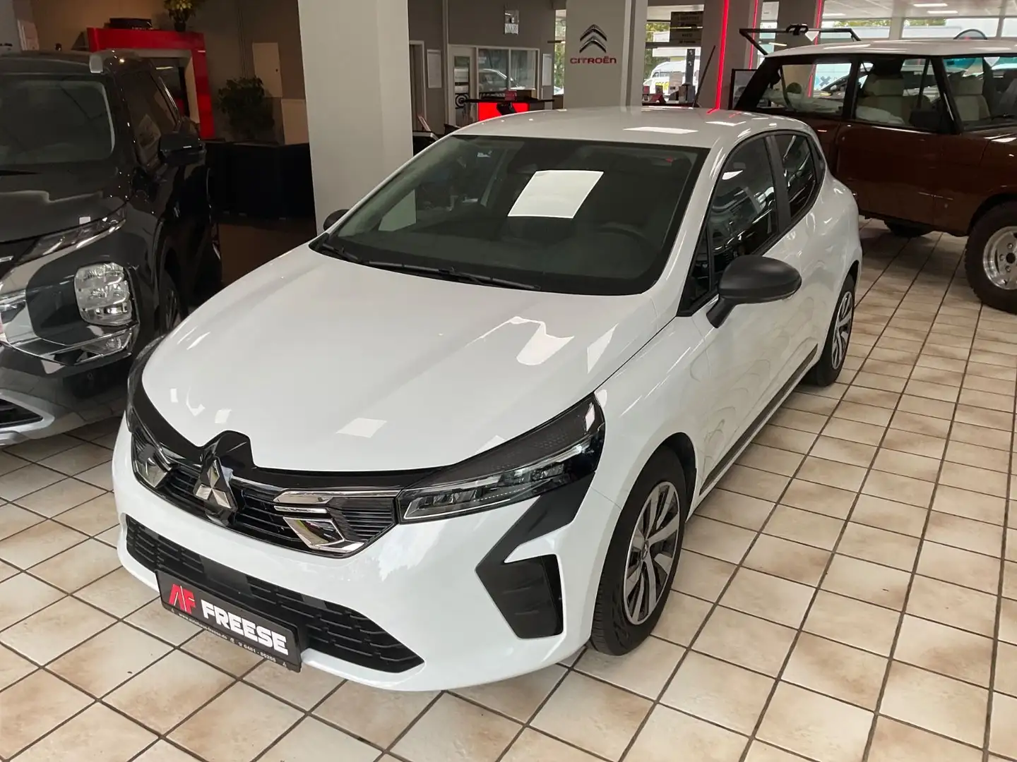 Mitsubishi Colt Basis Wit - 1