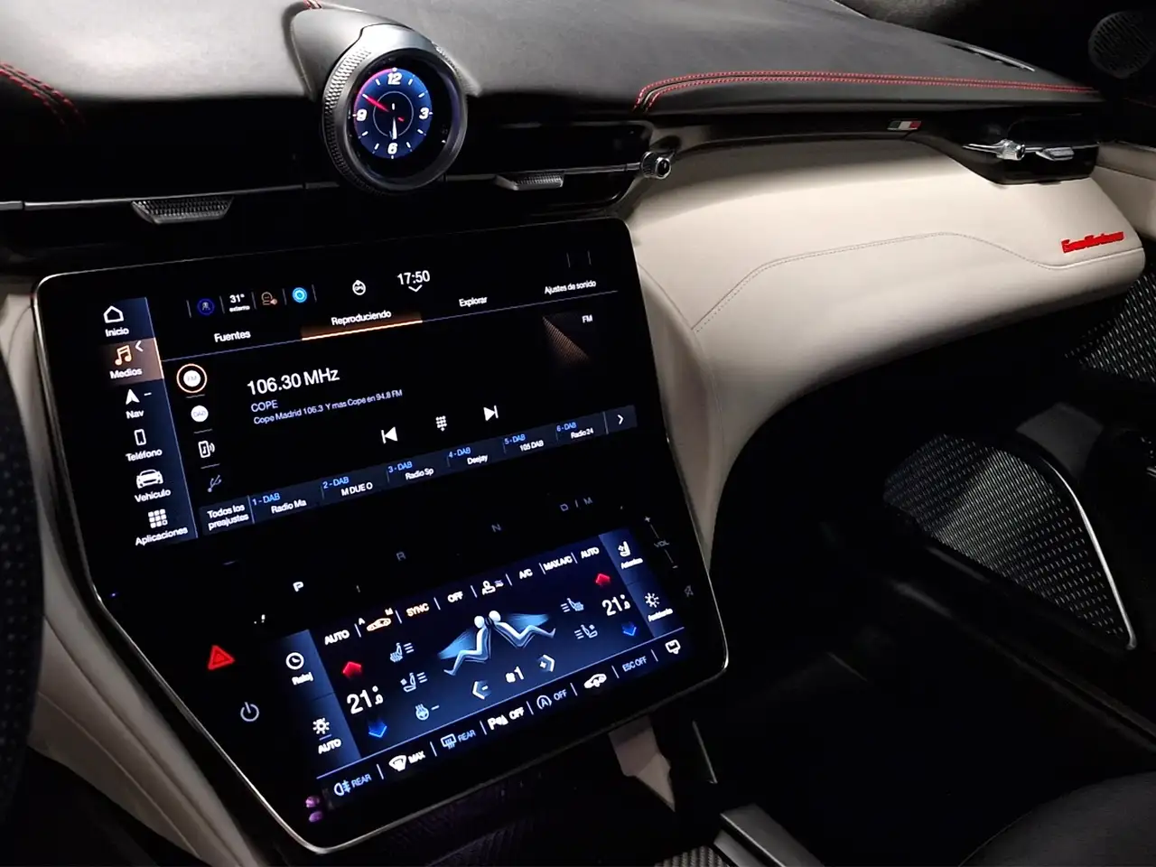 Maserati GranTurismo 2023 — фото 15