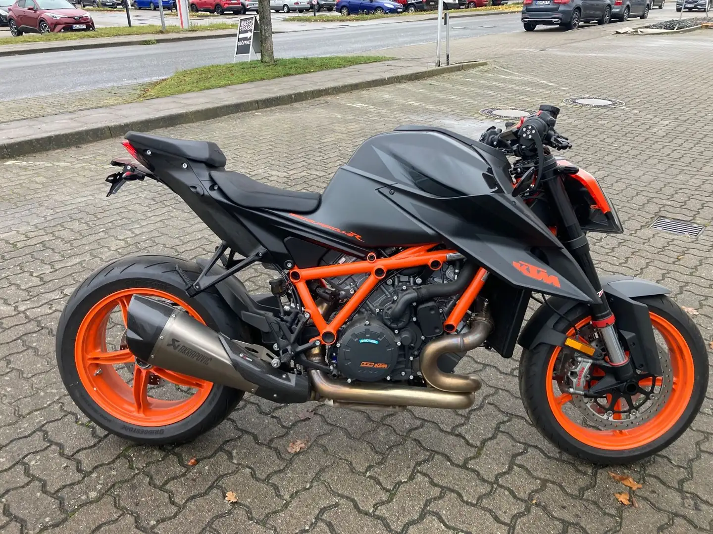 KTM 1290 Super Duke R Akrapovic / 1.Hd / 144km Czarny - 2
