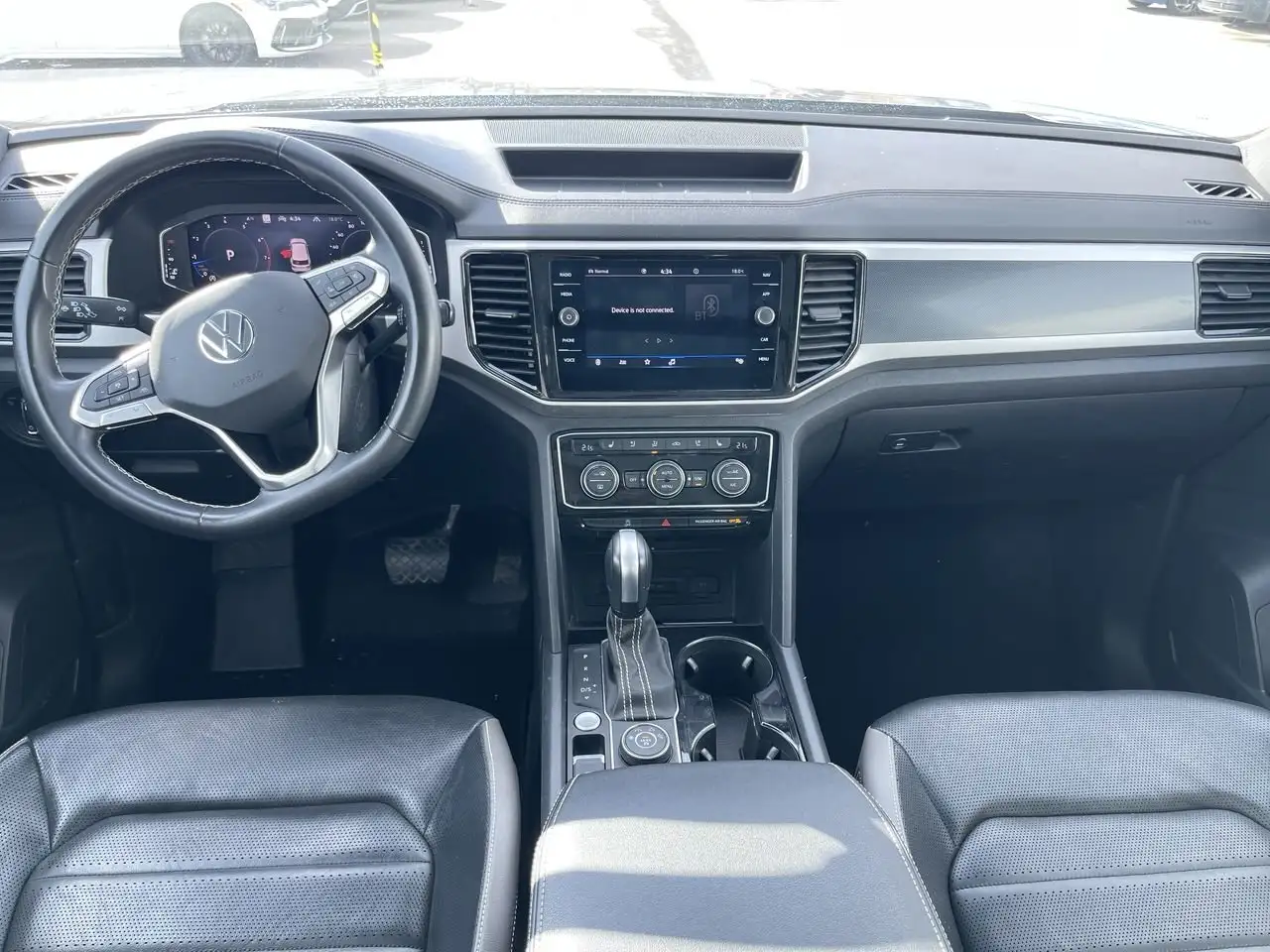 Volkswagen Atlas снимка Volkswagen Atlas