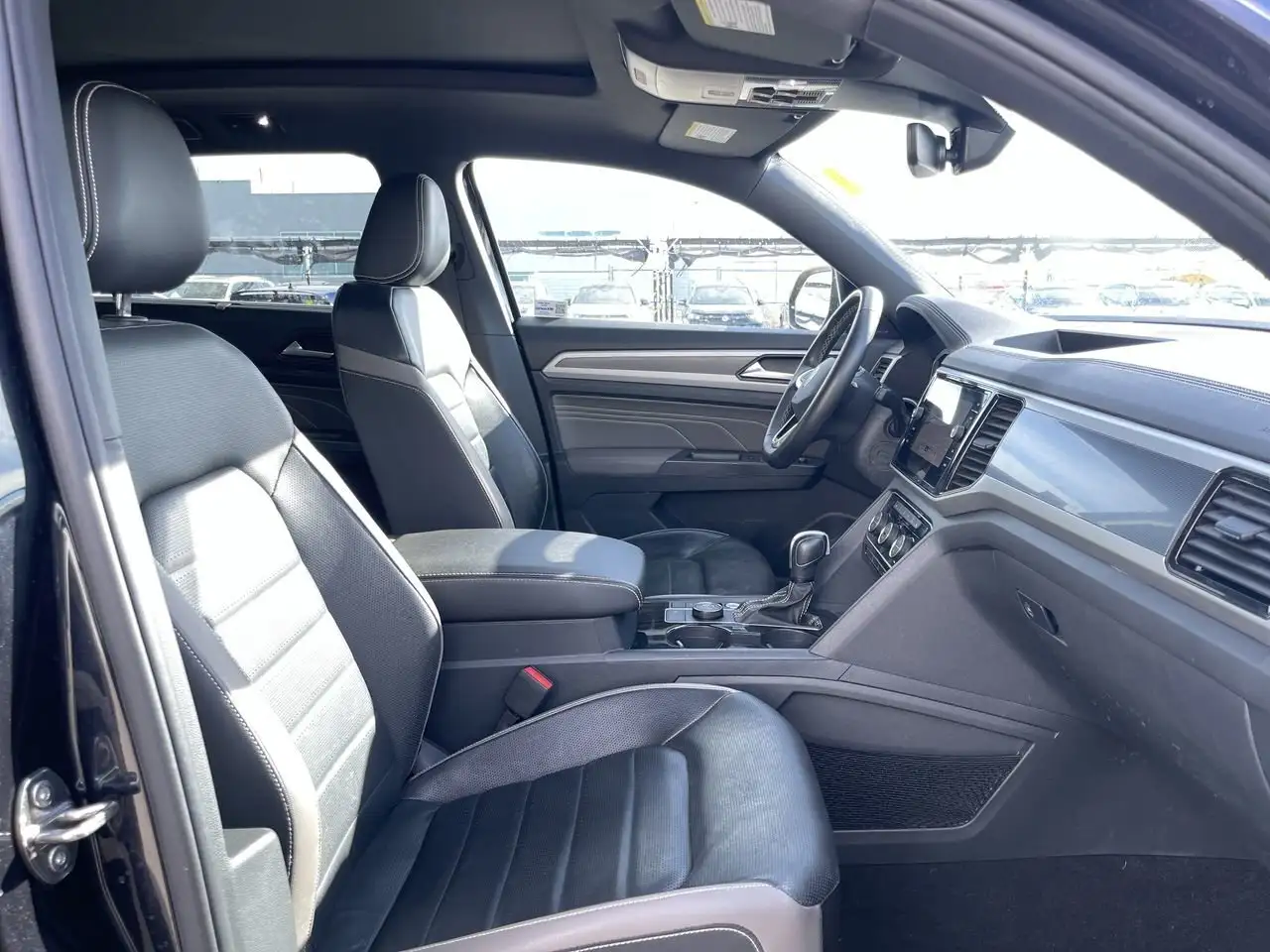 Volkswagen Atlas снимка Volkswagen Atlas