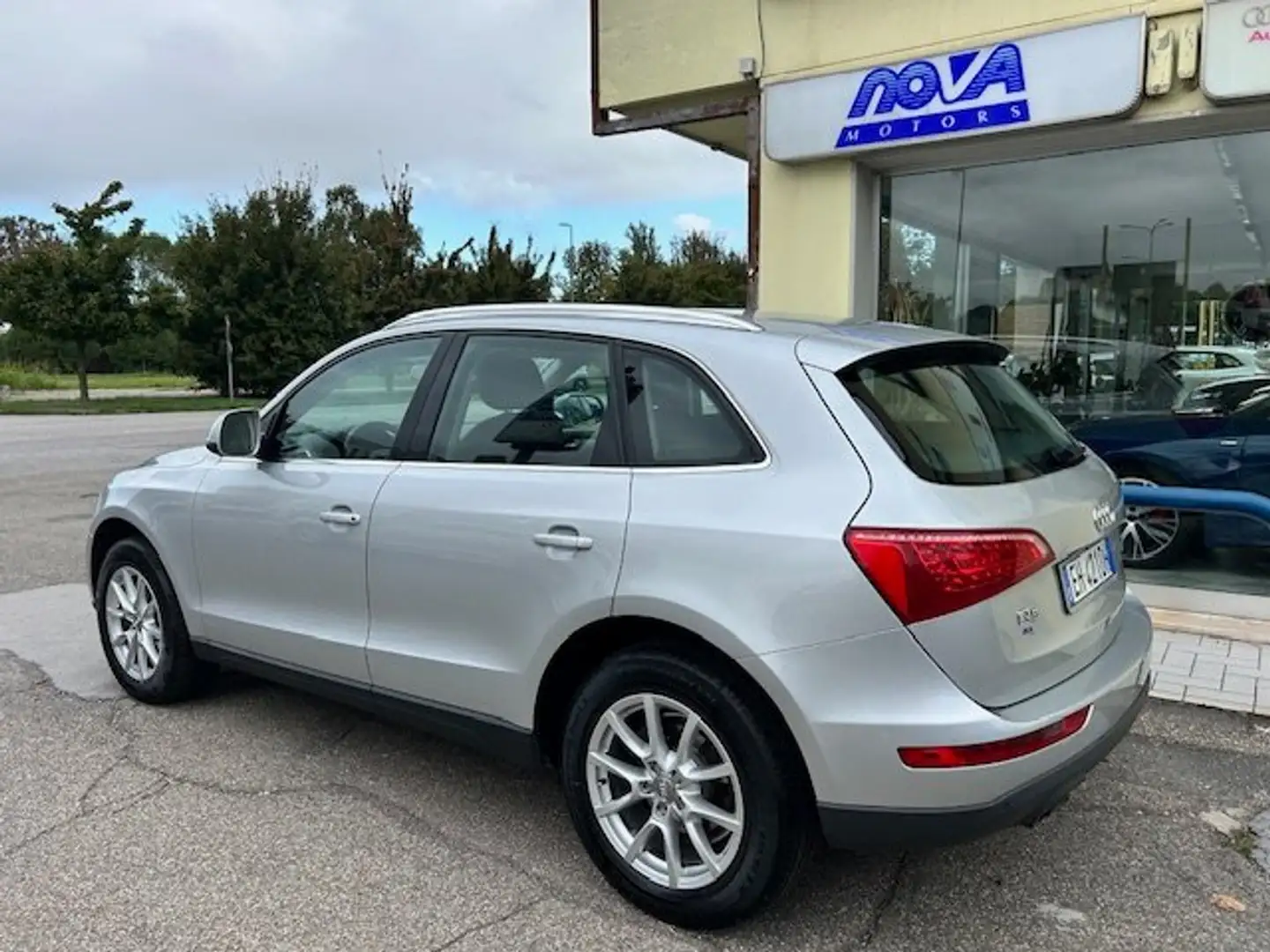 Audi Q5 2.0 tdi quattro 170cv s-tronic Silber - 2