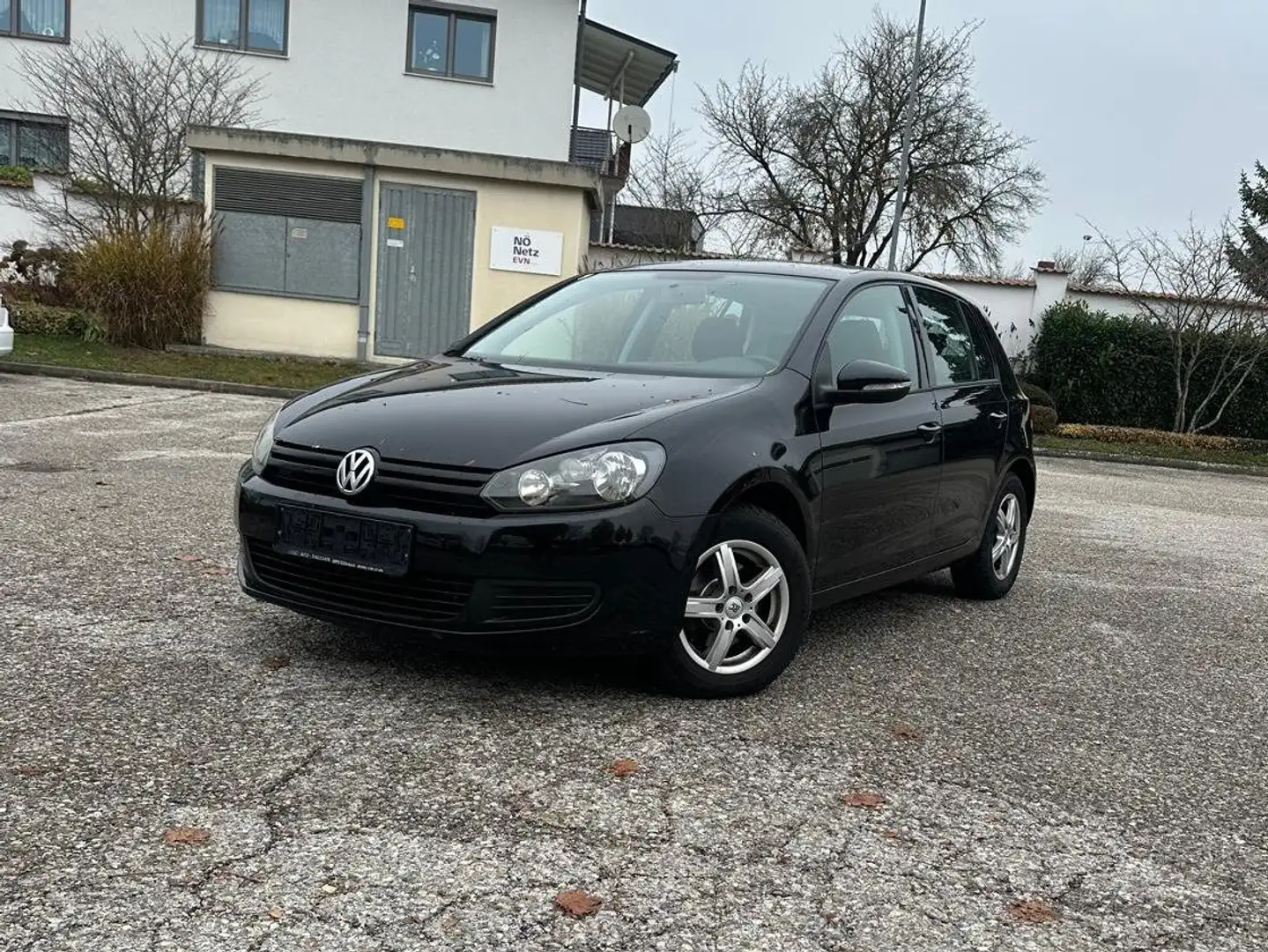 Volkswagen Golf Volkswagen Golf VI 1.6 TDI Trendline Schwarz - 1