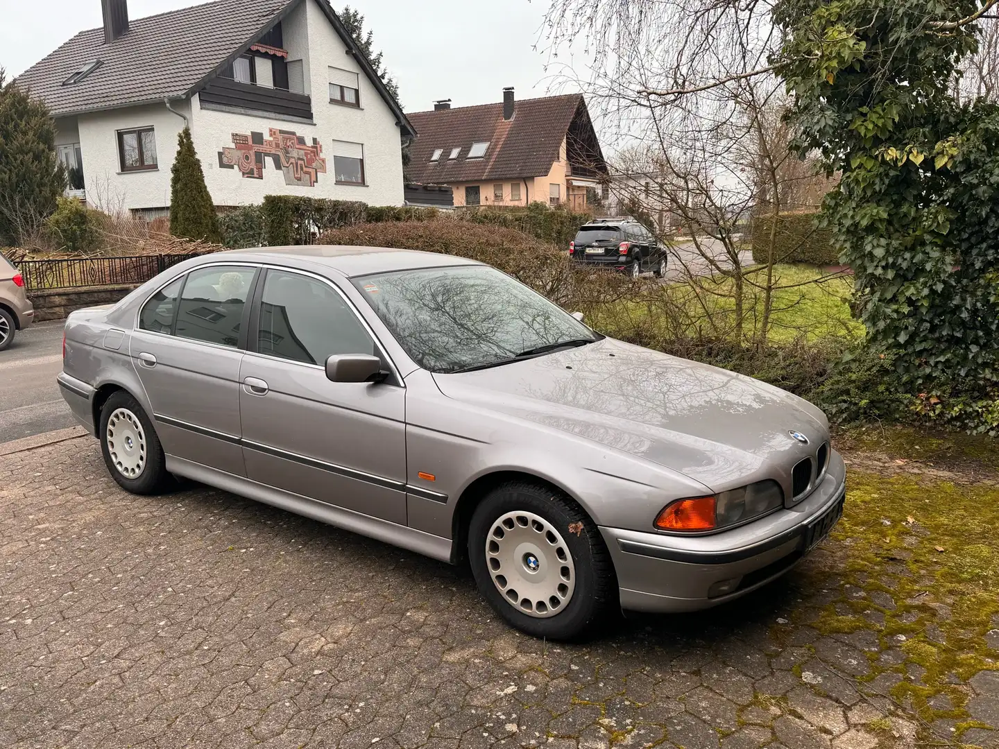 BMW 523 523i Silber - 1