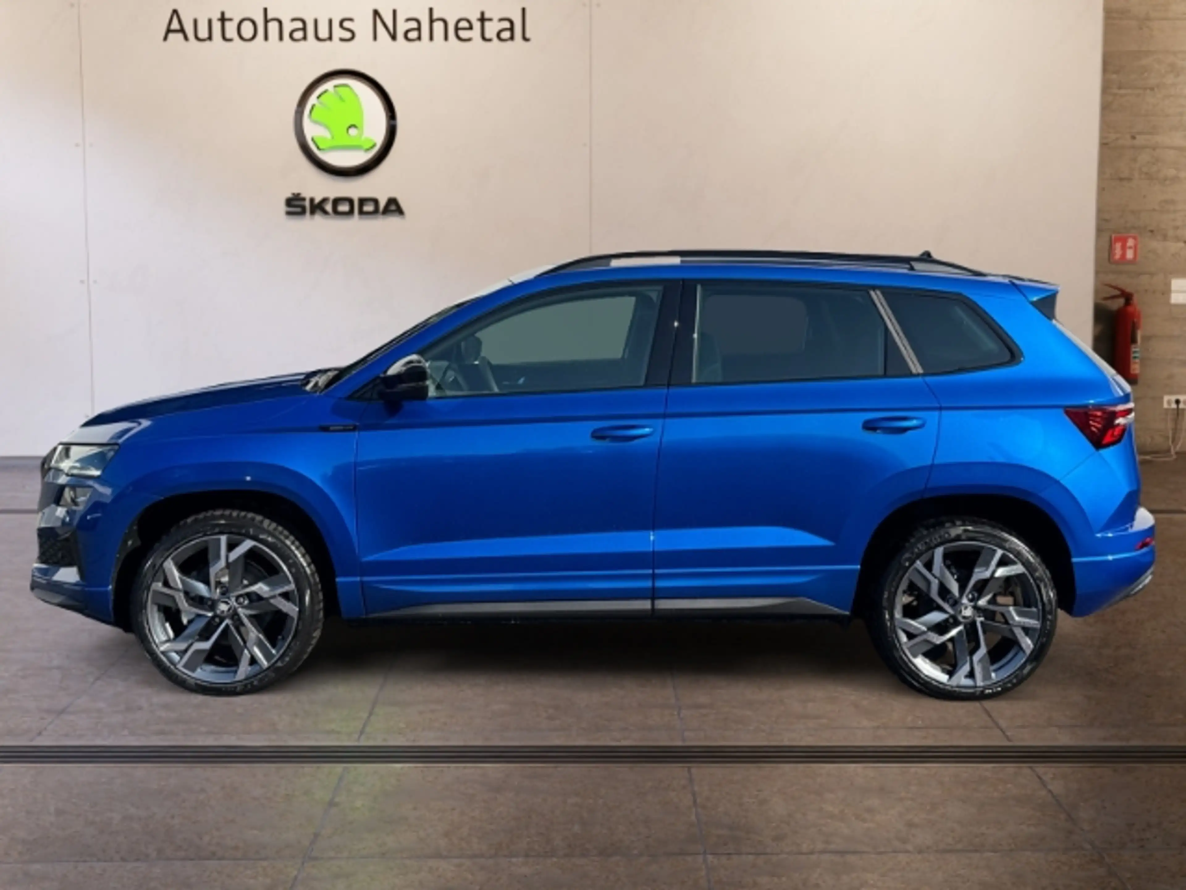 Skoda Karoq 1.5 TSI DSG Sportline MATRIX NAVI AHK 19'' DCC ACC — photo 2