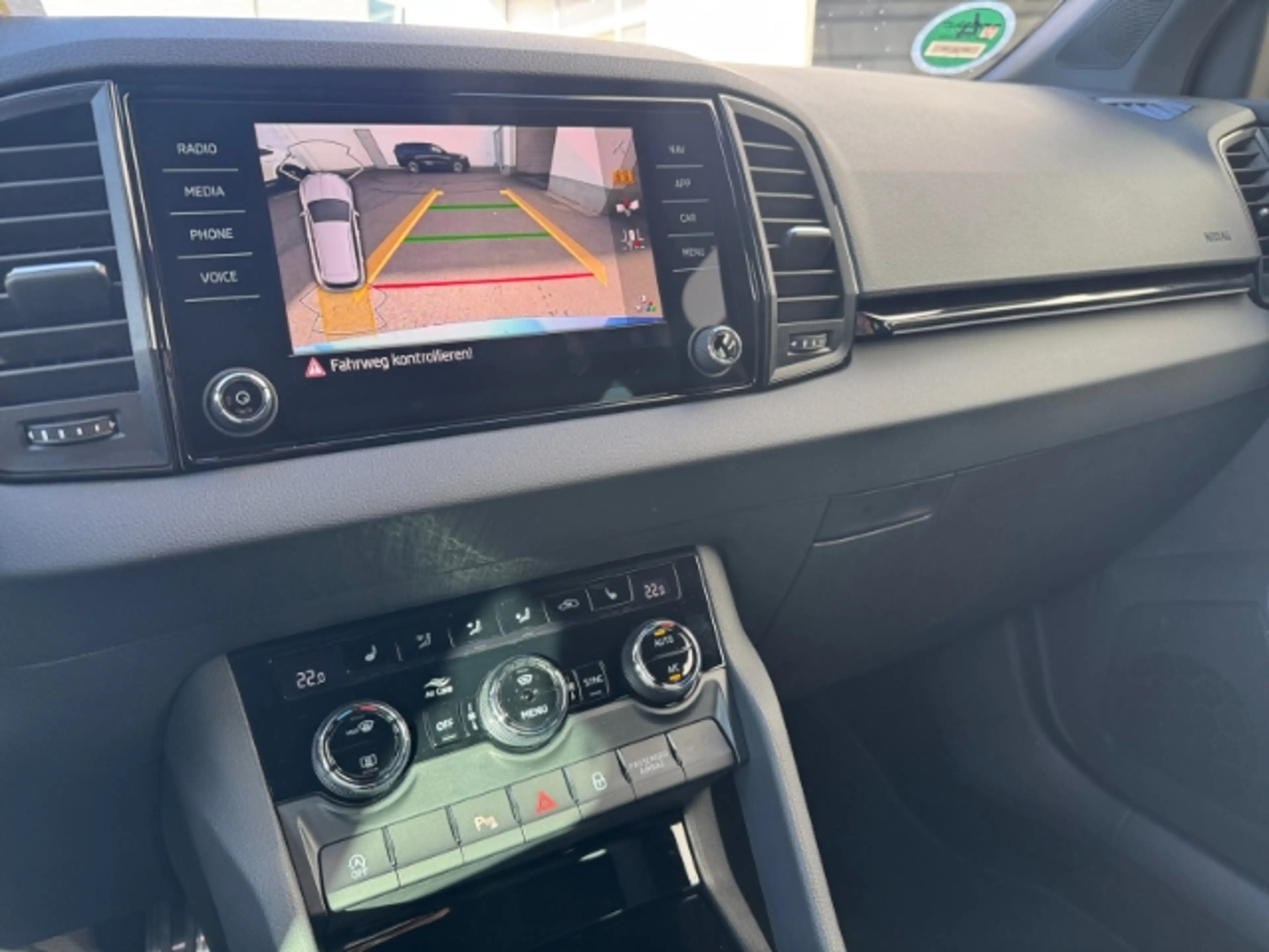 Skoda Karoq 1.5 TSI DSG Sportline MATRIX NAVI AHK 19'' DCC ACC — photo 10