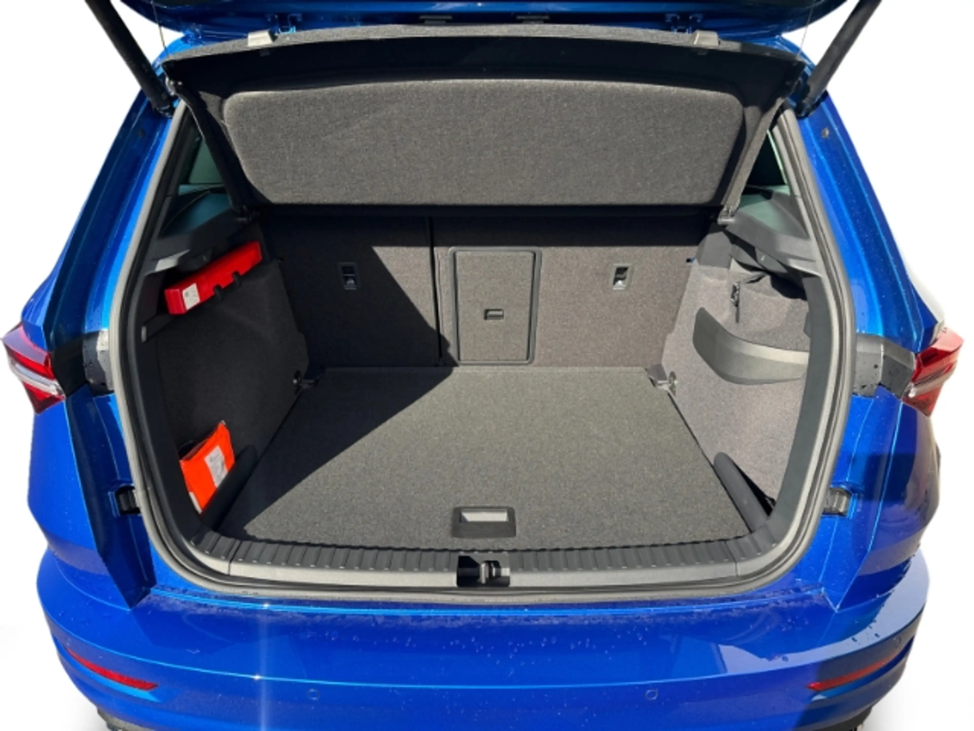 Skoda Karoq 1.5 TSI DSG Sportline MATRIX NAVI AHK 19'' DCC ACC — photo 16