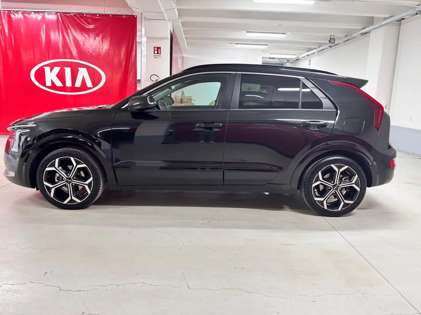 Kia Niro 1.6 GDi Hybrid Style Schwarz - 2