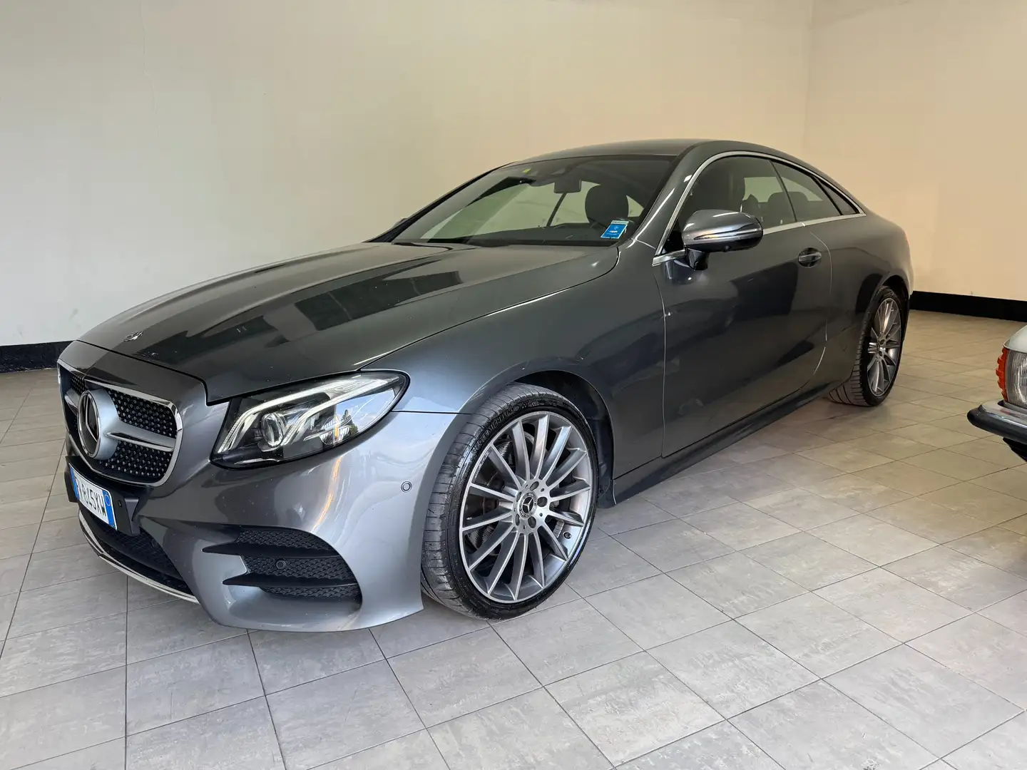 Mercedes-Benz E 220 E Coupe 220 d Premium Plus 4matic auto Grigio - 2