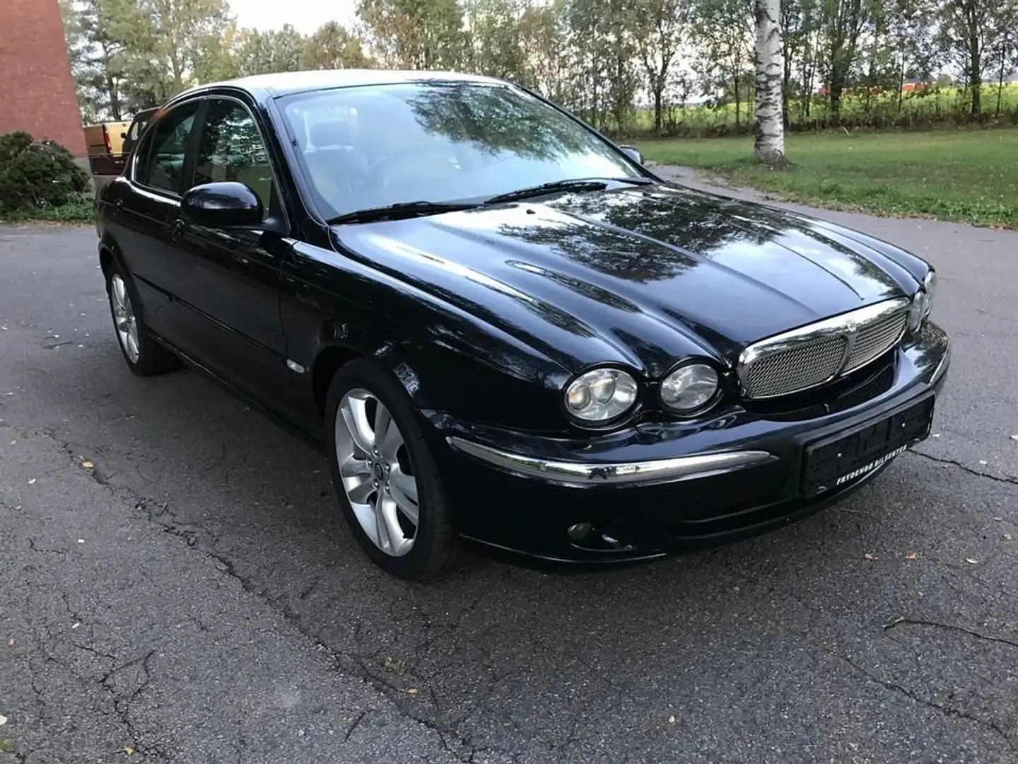 Jaguar X-Type X-Type 2.0 Turbo D 16v Executive Zwart - 1
