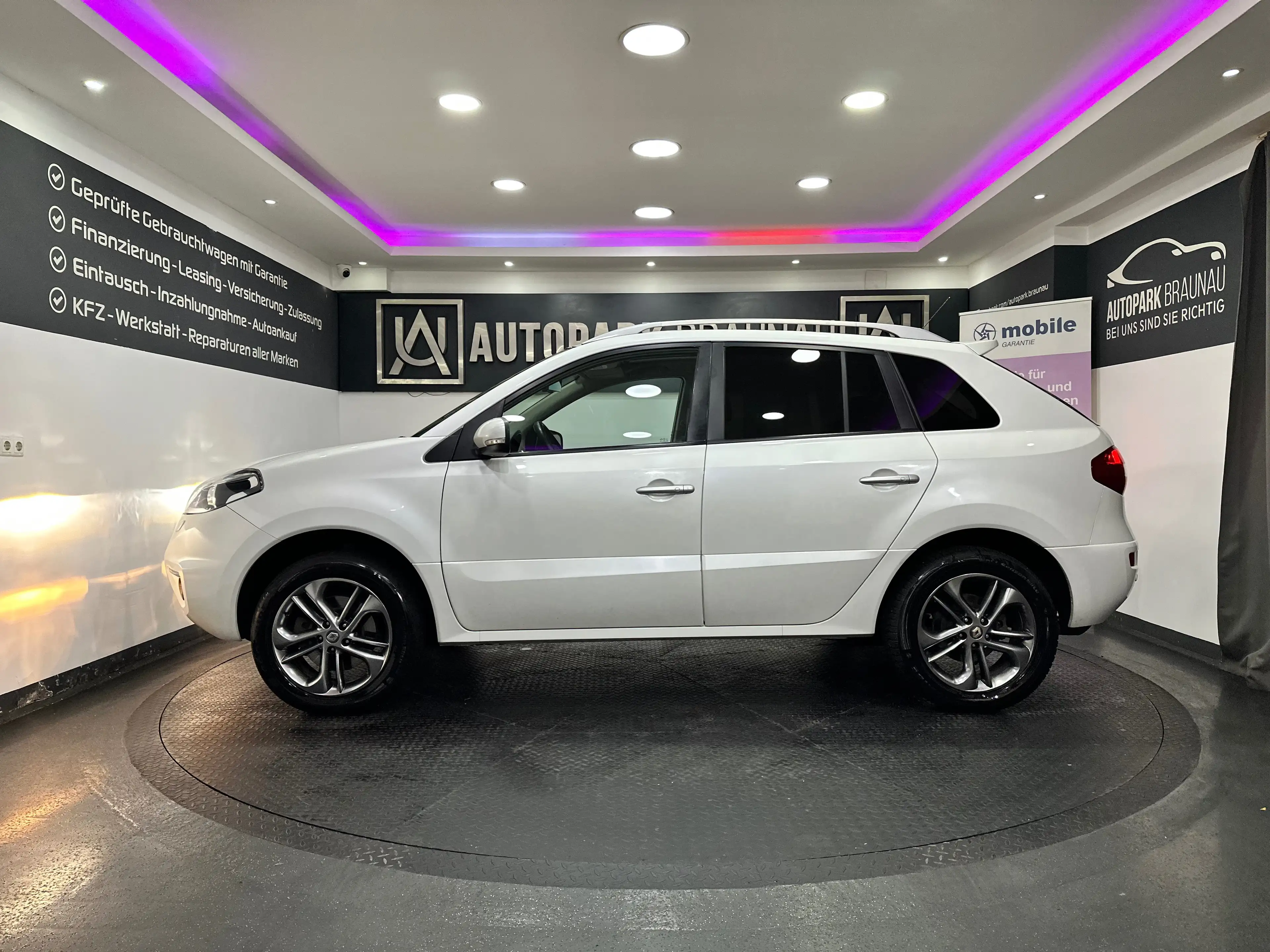 Renault Koleos 2.0 4WD Exception *LEDER*PANO*AHK* — photo 3