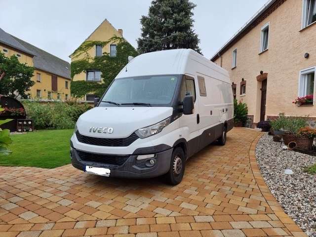 Imagine Iveco Daily 35 S 13 D