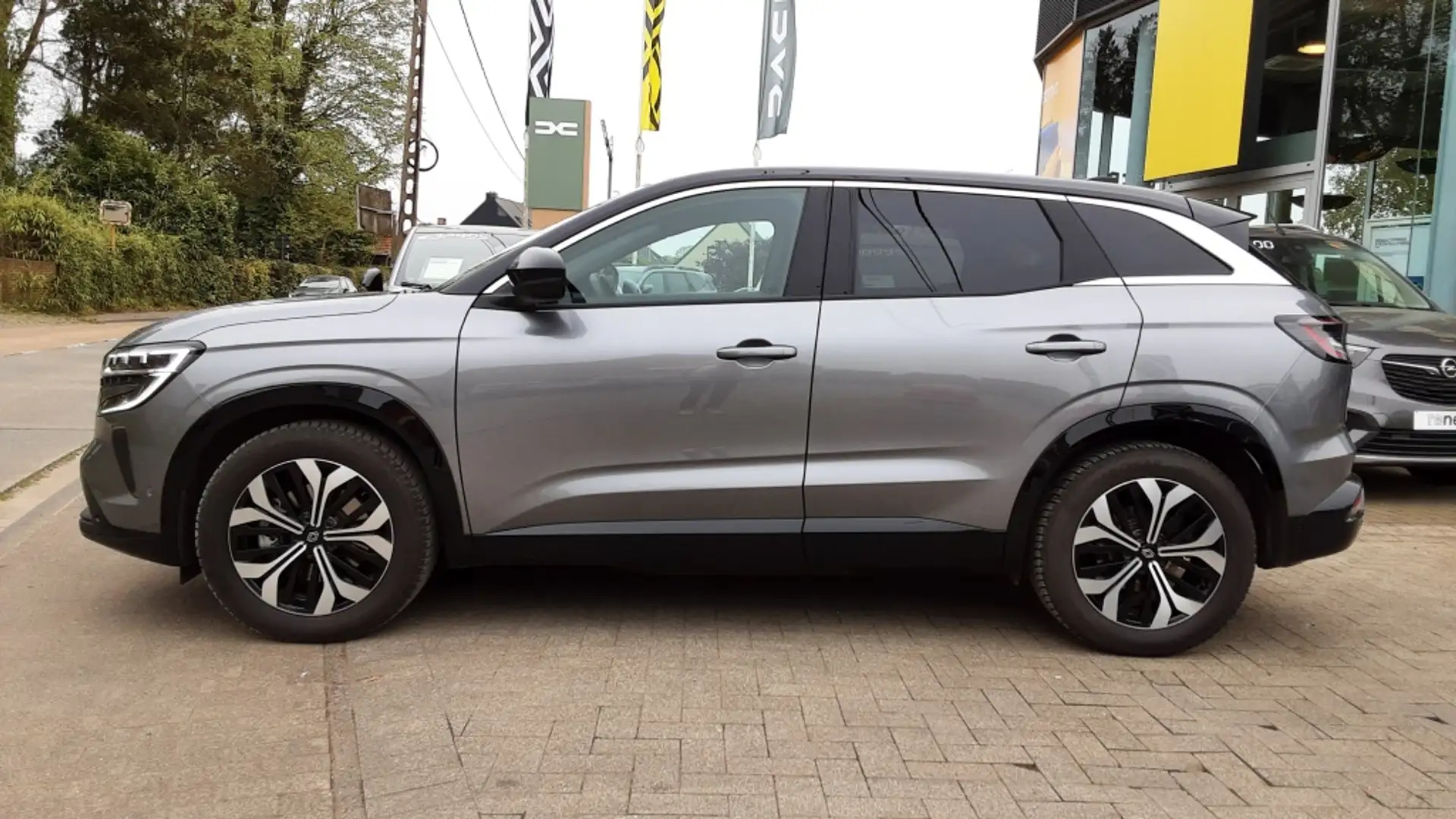 Renault Austral 1.2 Techno E-TECH Hybrid 200 (EU 6e) Grijs - 2