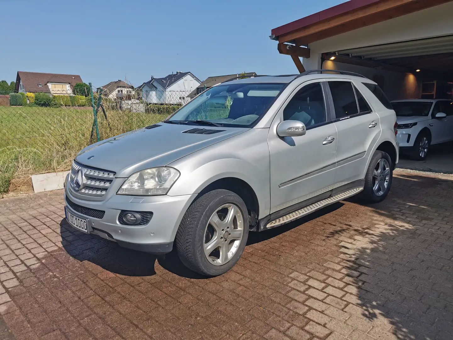 Mercedes-Benz ML 320 M-Klasse Diesel CDI 4Matic 7G-TRONIC DPF Silber - 1