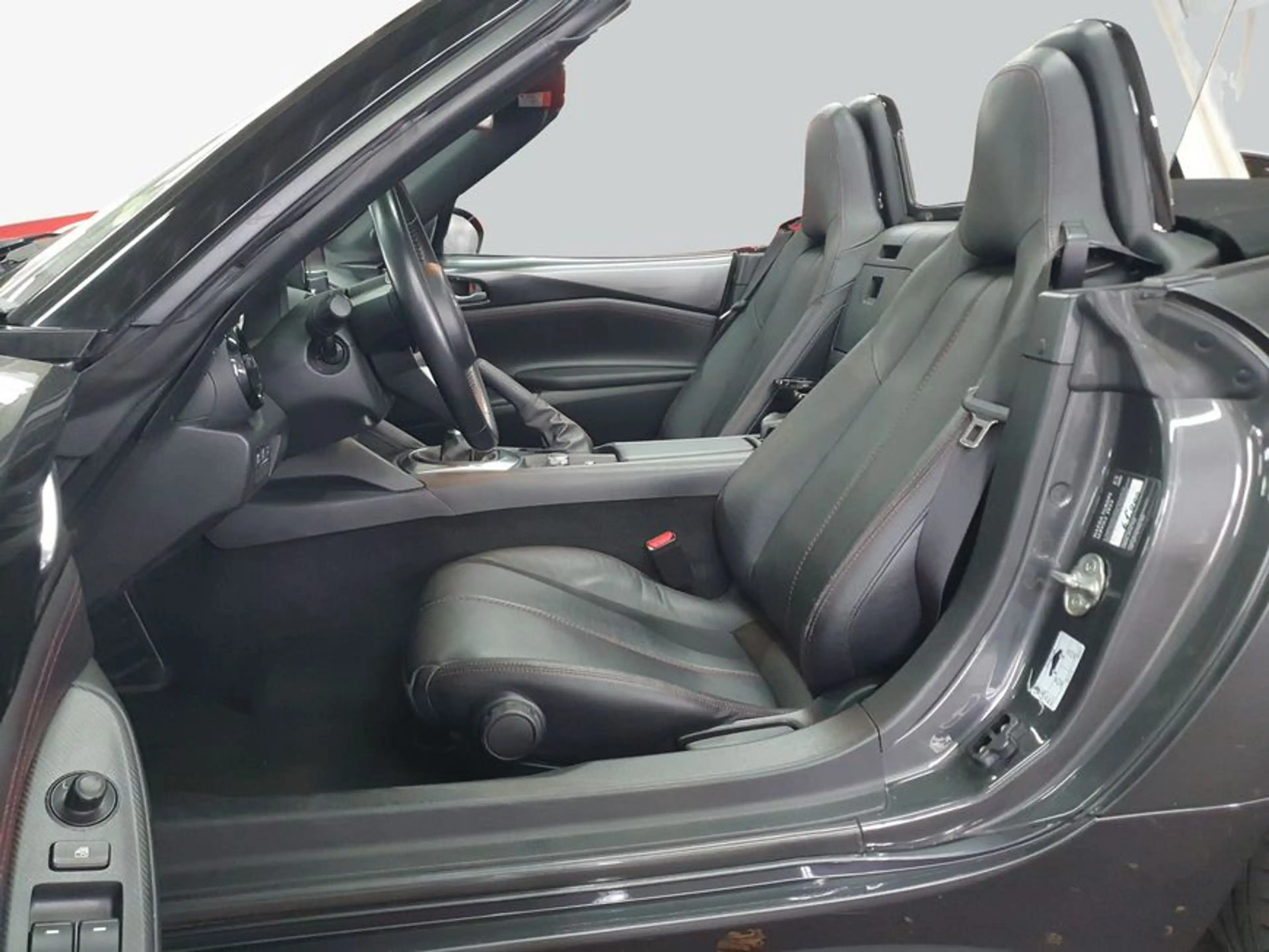 Mazda MX-5 SKYACTIV-G 184 Exclusive-Line — photo 10