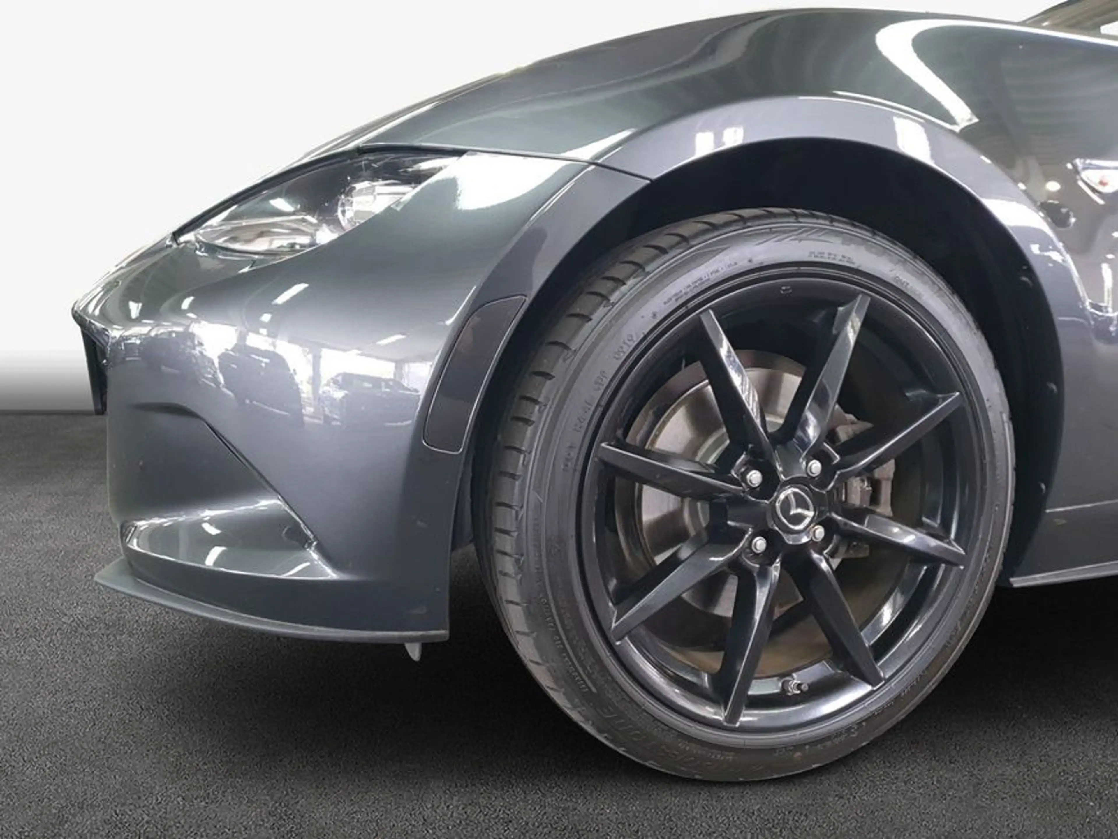 Mazda MX-5 SKYACTIV-G 184 Exclusive-Line — photo 6