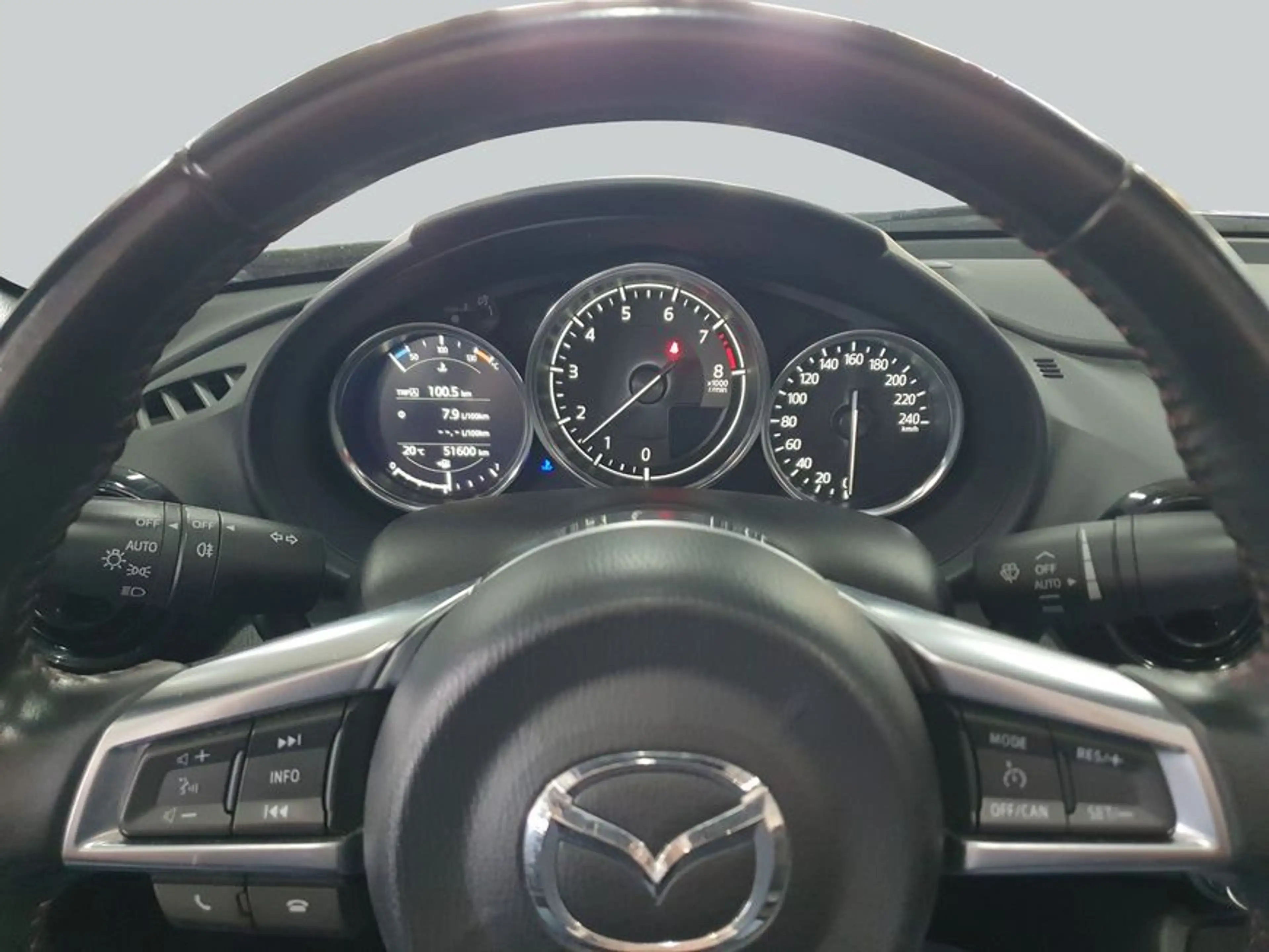 Mazda MX-5 SKYACTIV-G 184 Exclusive-Line — photo 17