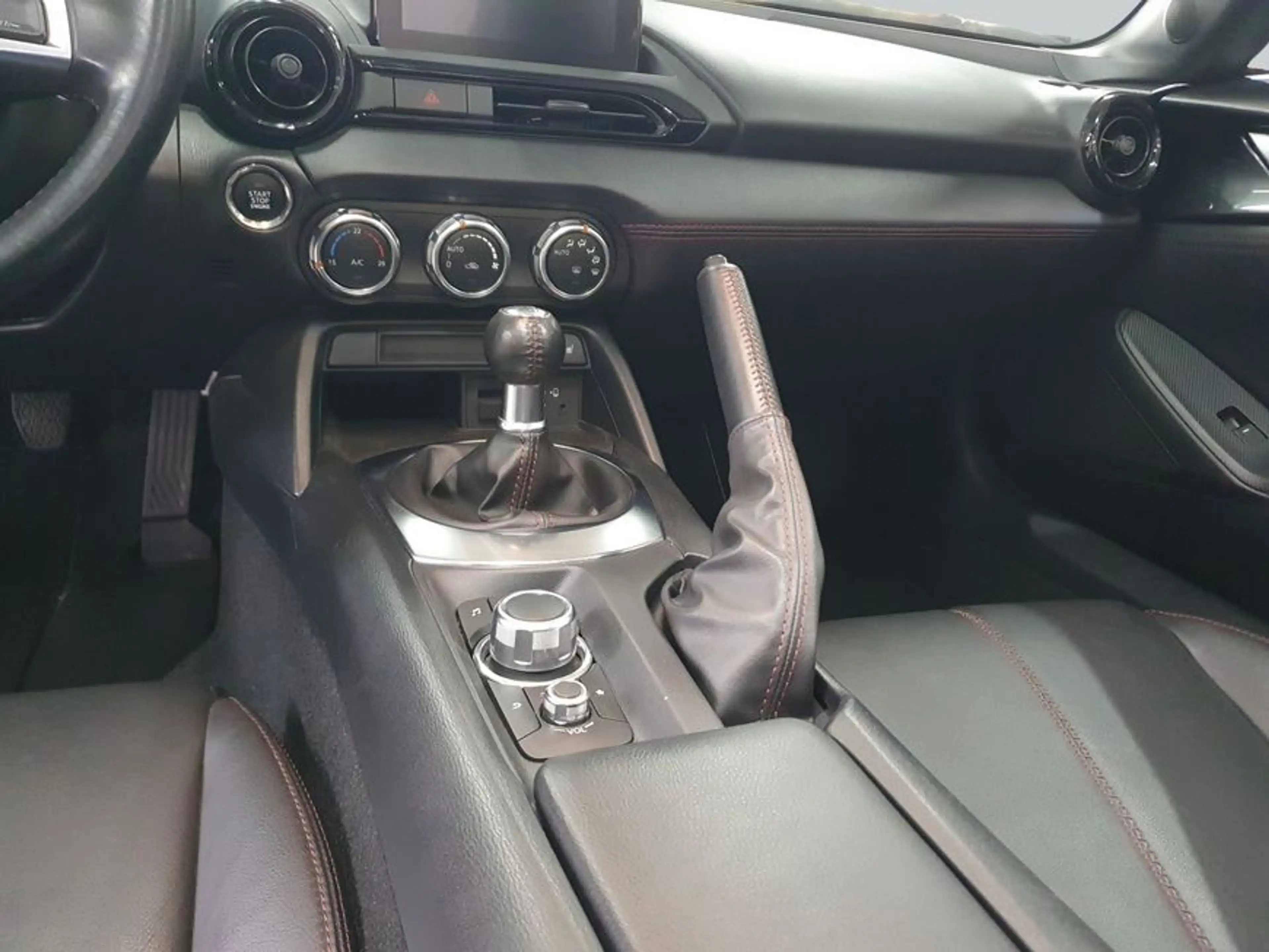 Mazda MX-5 SKYACTIV-G 184 Exclusive-Line — photo 14